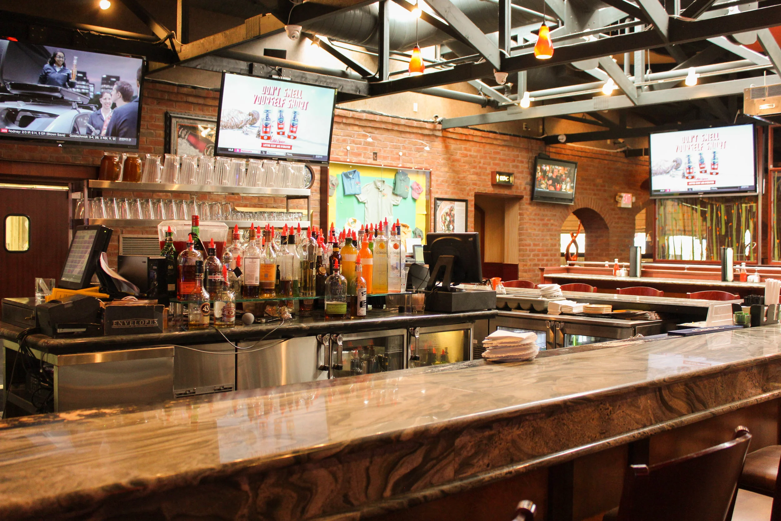 Colonial Park — Gilligan's Bar & Grill