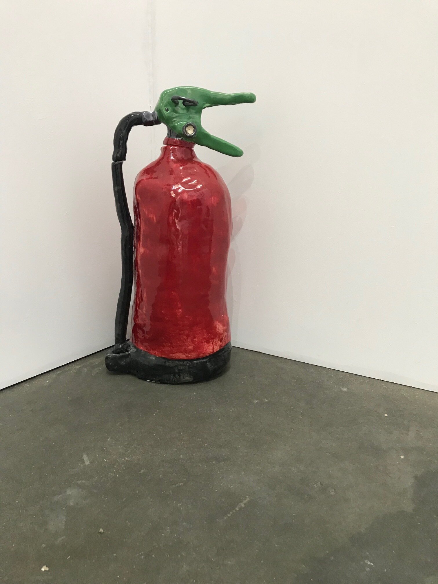 Vice: Deze kunstenaar kleit scooters, brandblussers en peuken 25.05.2020