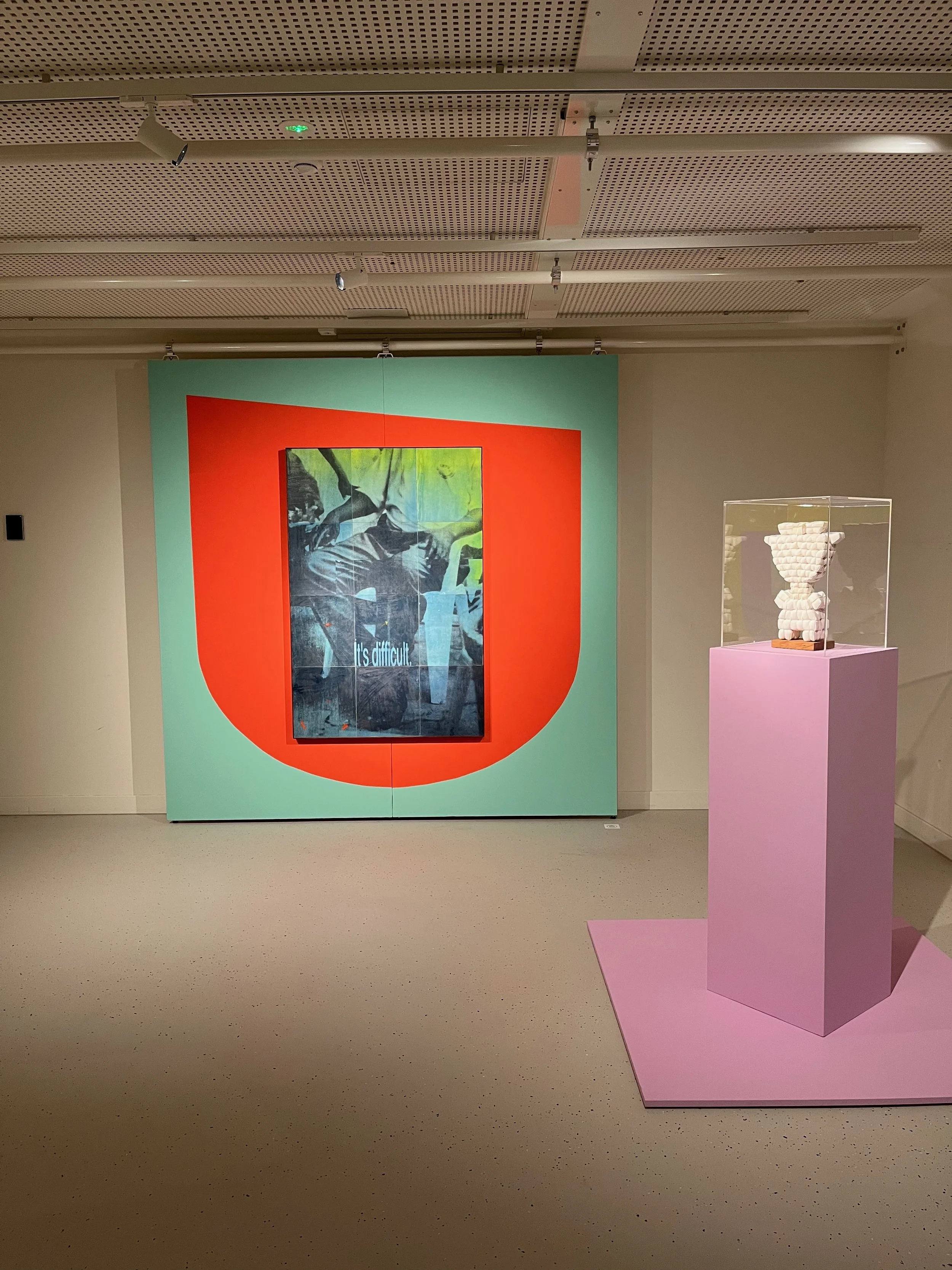 The Dutch National Bank acquires and exhibits “Talisman Charro” (2025) by Saar Scheerlings