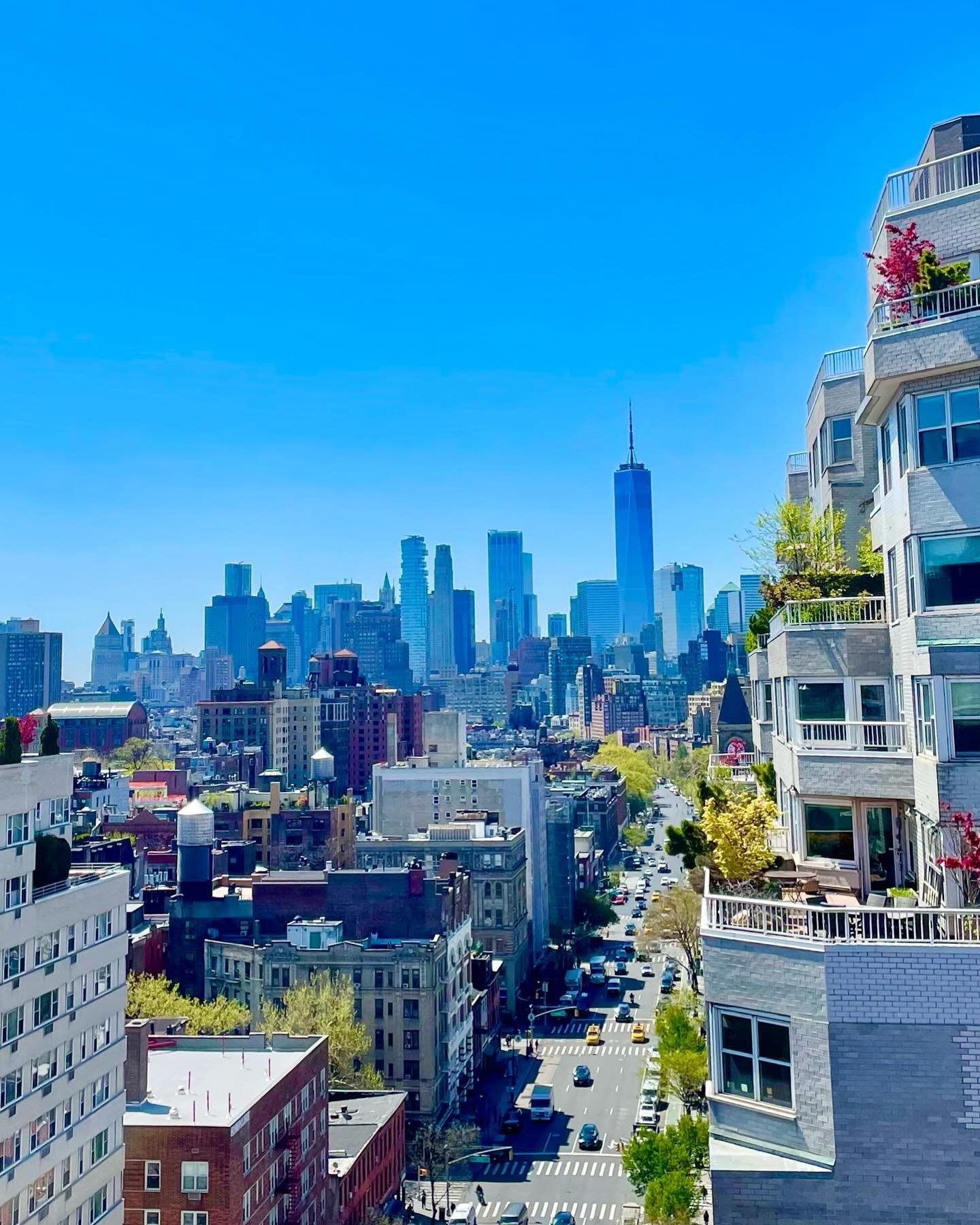 Red Jacket Inspiration.
Never count New York out. It&rsquo;s been down before, and came back like a phoenix, reaching new heights. Change is in the air. And that change is good, and optimistic&hellip;the sun is shining and we are Red Jacket Ready!

#