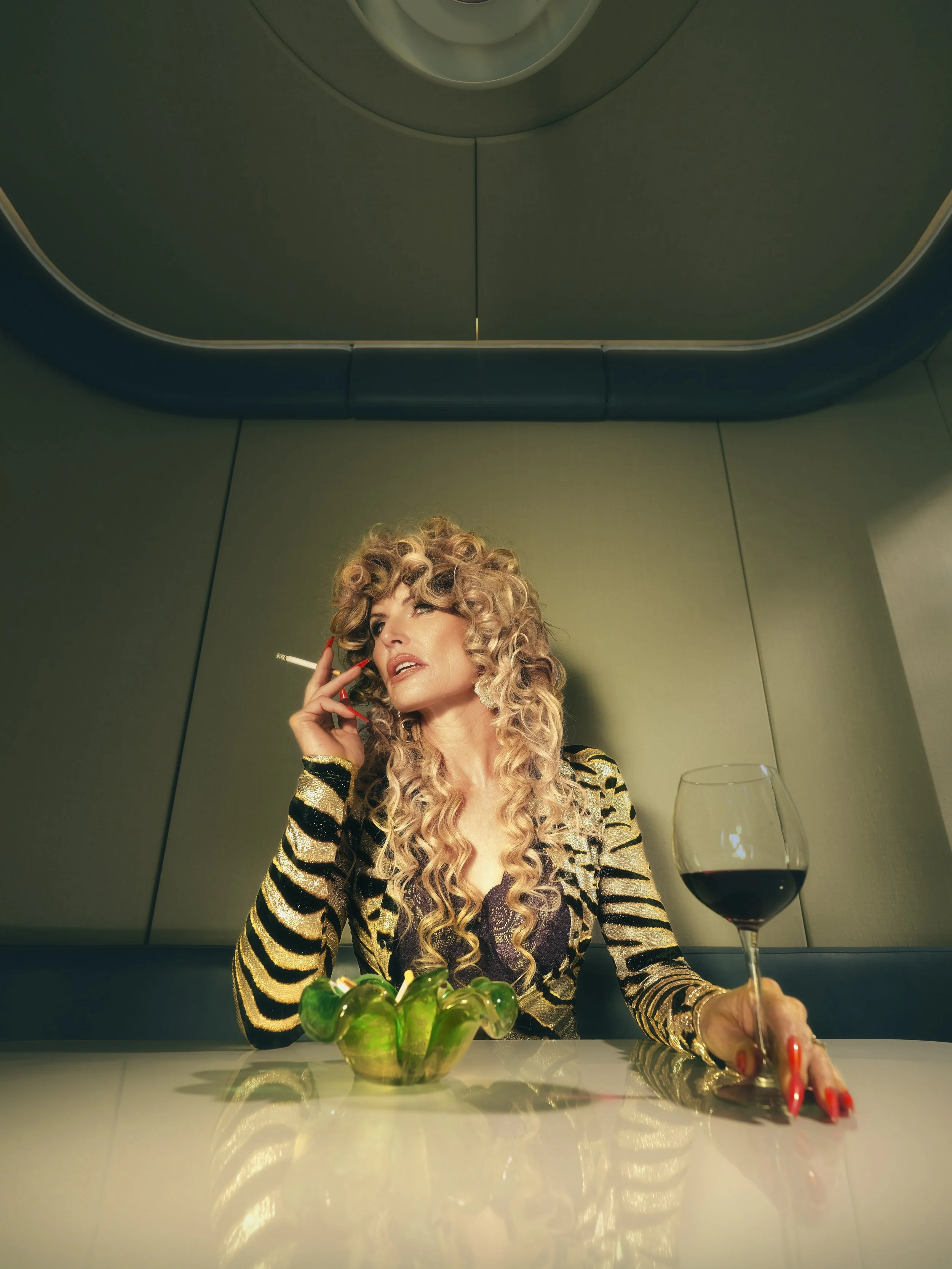 CONFESSIONS OF A COUGAR - VINGT SEPT MAGAZINE