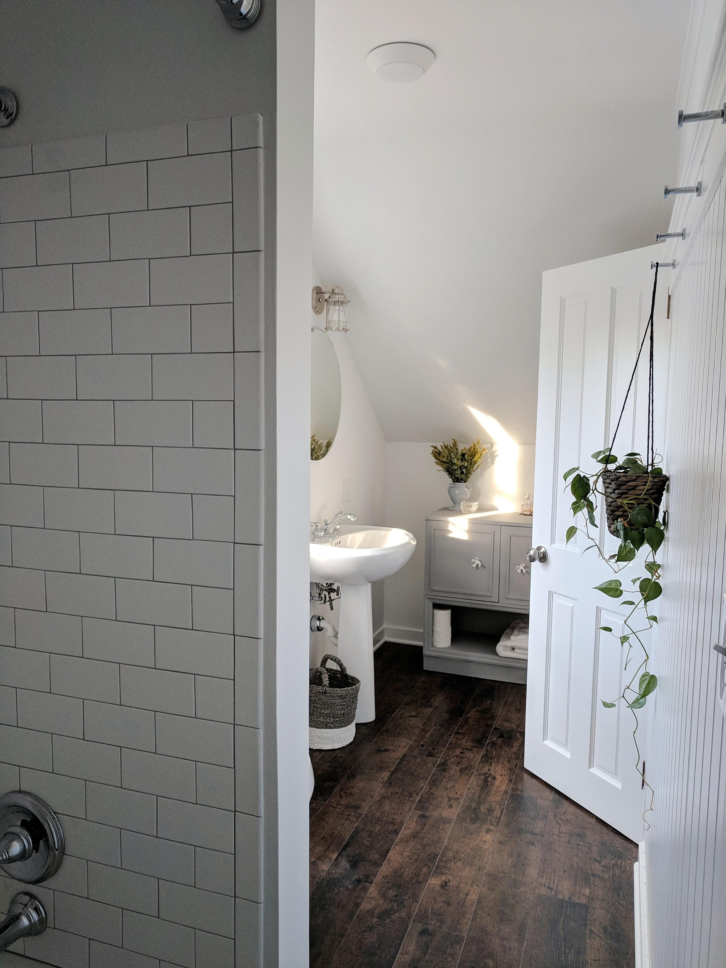 WISE-GUEST-BATH-WHITE-RENOVATION.jpeg