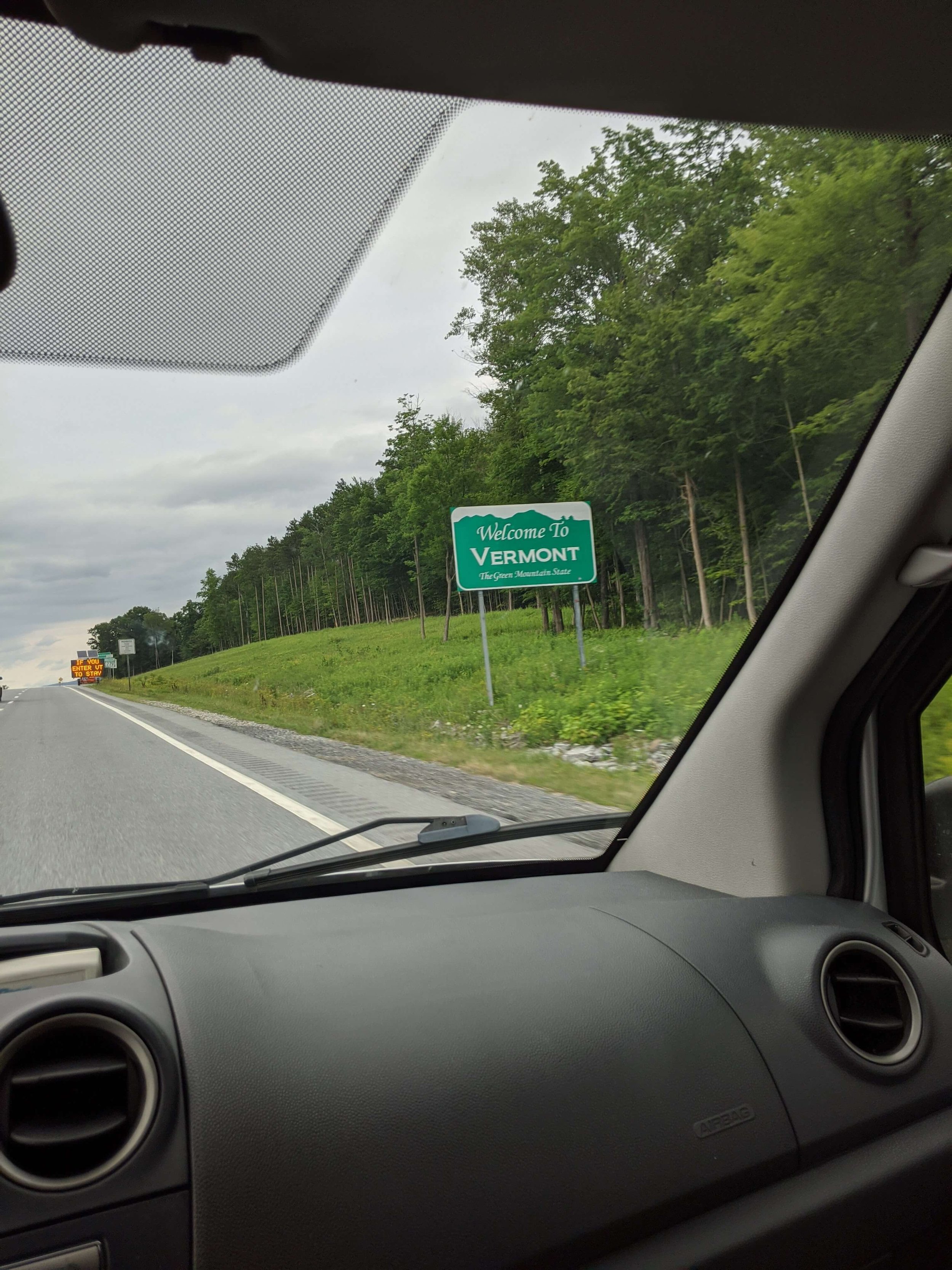 welcome to vermont sign.jpg
