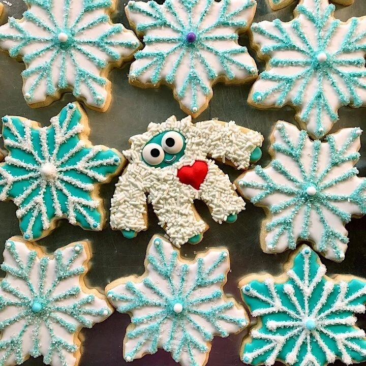 📣 Join celebrity cookie artist @sweetdanib here at Content + Co. on Sun Dec 18 for a fun + festive Chrismukkah Cookie Decorating Party 🕎❄️🎄For our fans, special preview tickets are on sale NOW - don't delay! For details + to purchase, use the Even