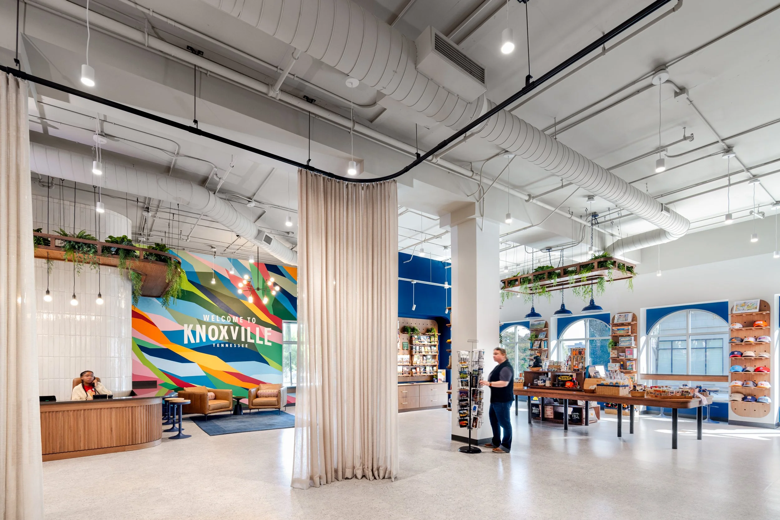 MHM-Architects-knoxvisitor-floor-blur.jpg