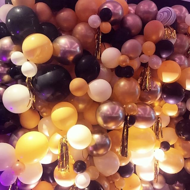 We could probably stare at this @balloonmonster.la wall all day. #😍 #🎈#balloonwall #latergram