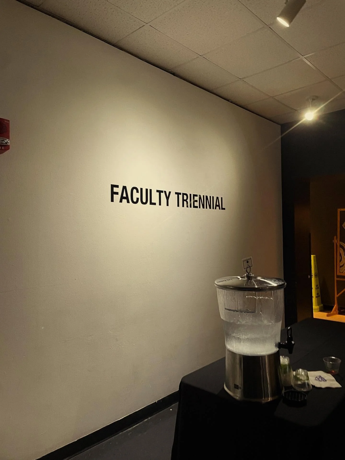 Another day, another artful visit with the #artband to @gsu_artdesign to see the faculty triennial with @daisyanne.art @threecrows @gregnoblin 🎨🎸🎓 #ibelievethechildrenareourfuture 

@gsuarts @gsu_drawpaintprint @gsuartfoundations