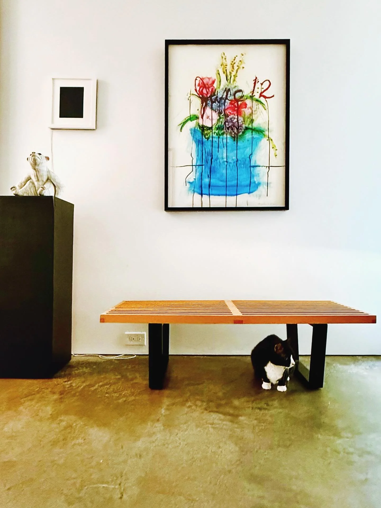 And in a gorgeous contemporary foyer in #atlanta a Larry Jens Anderson piece has found its home #artinstallation @kailinart 🥳🎨🐈&zwj;⬛