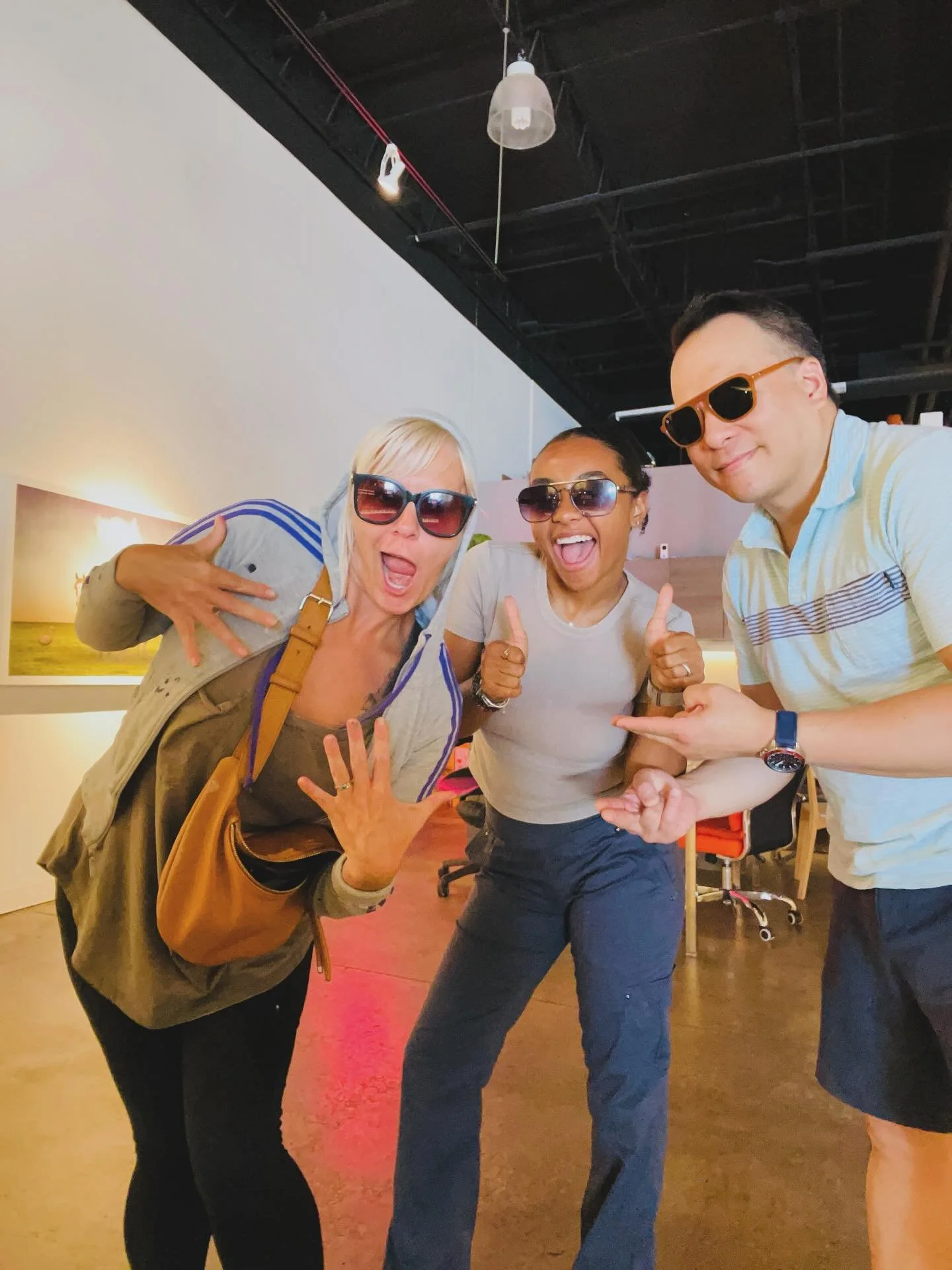 This is real art, people @kailinart @lelabrunetart @naturexnoelle @threecrows @adamwellborn 🎨🥳🎷