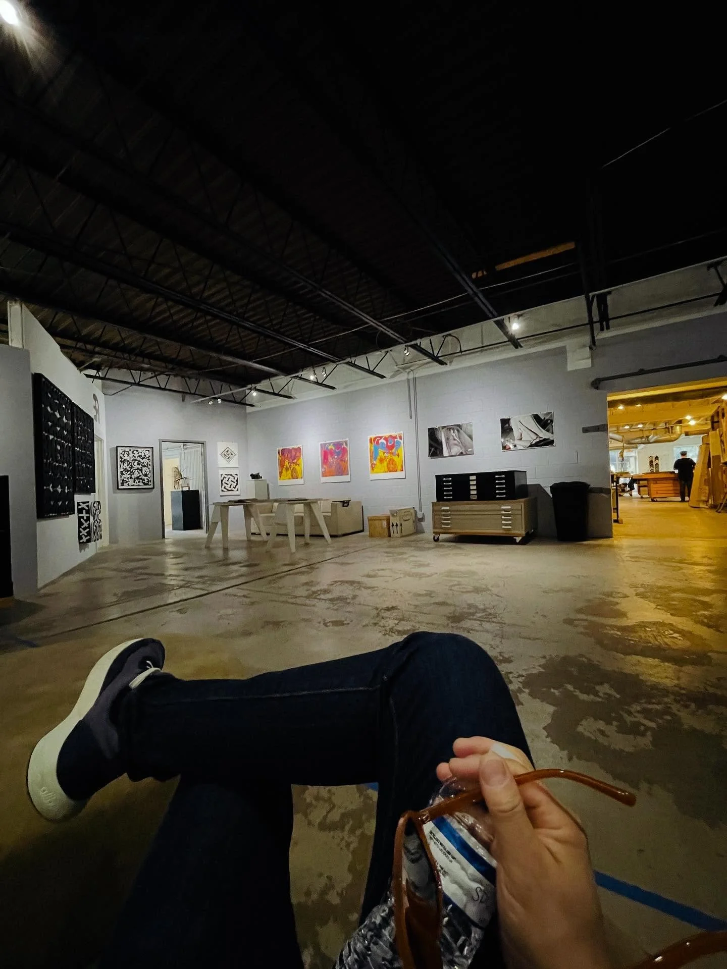 A fun visit to an old friend @gerartgallery to check out @artsy9 @thecuriouscurator_nicole exhibit and the state of Latin American art with the art band @daisyanne.art @threecrows 🎉🫶🤠