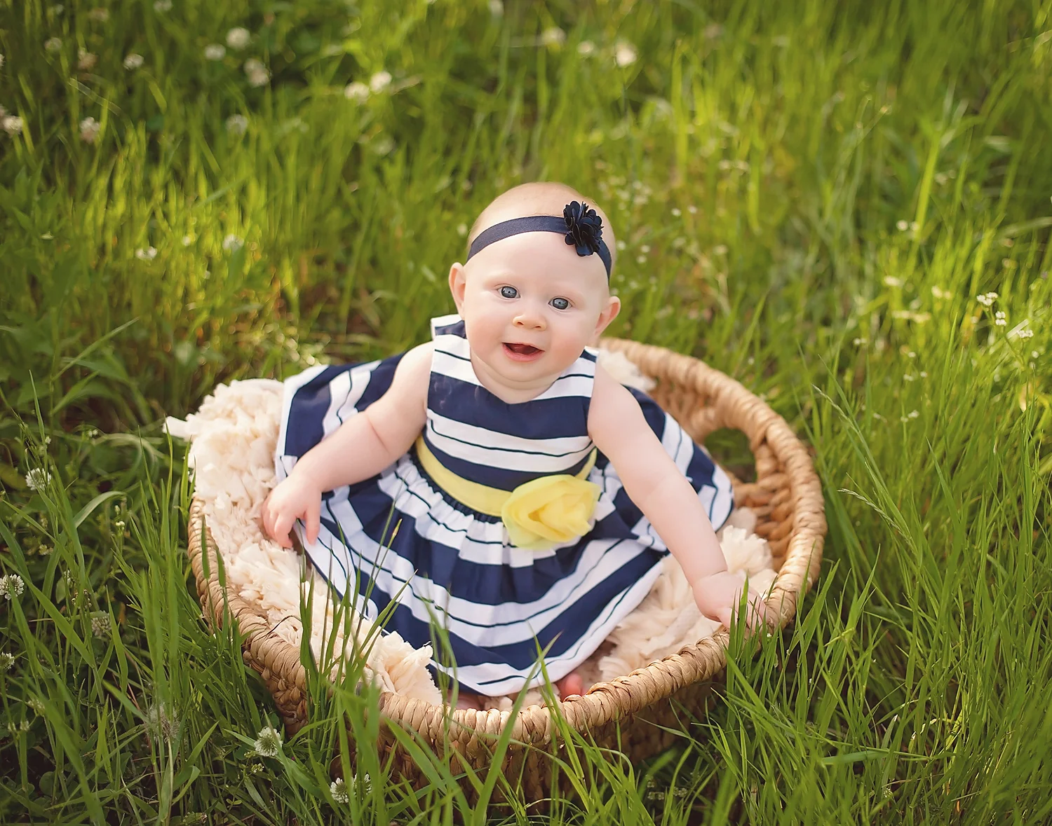 hillsborough nc outdoor baby milestone photography