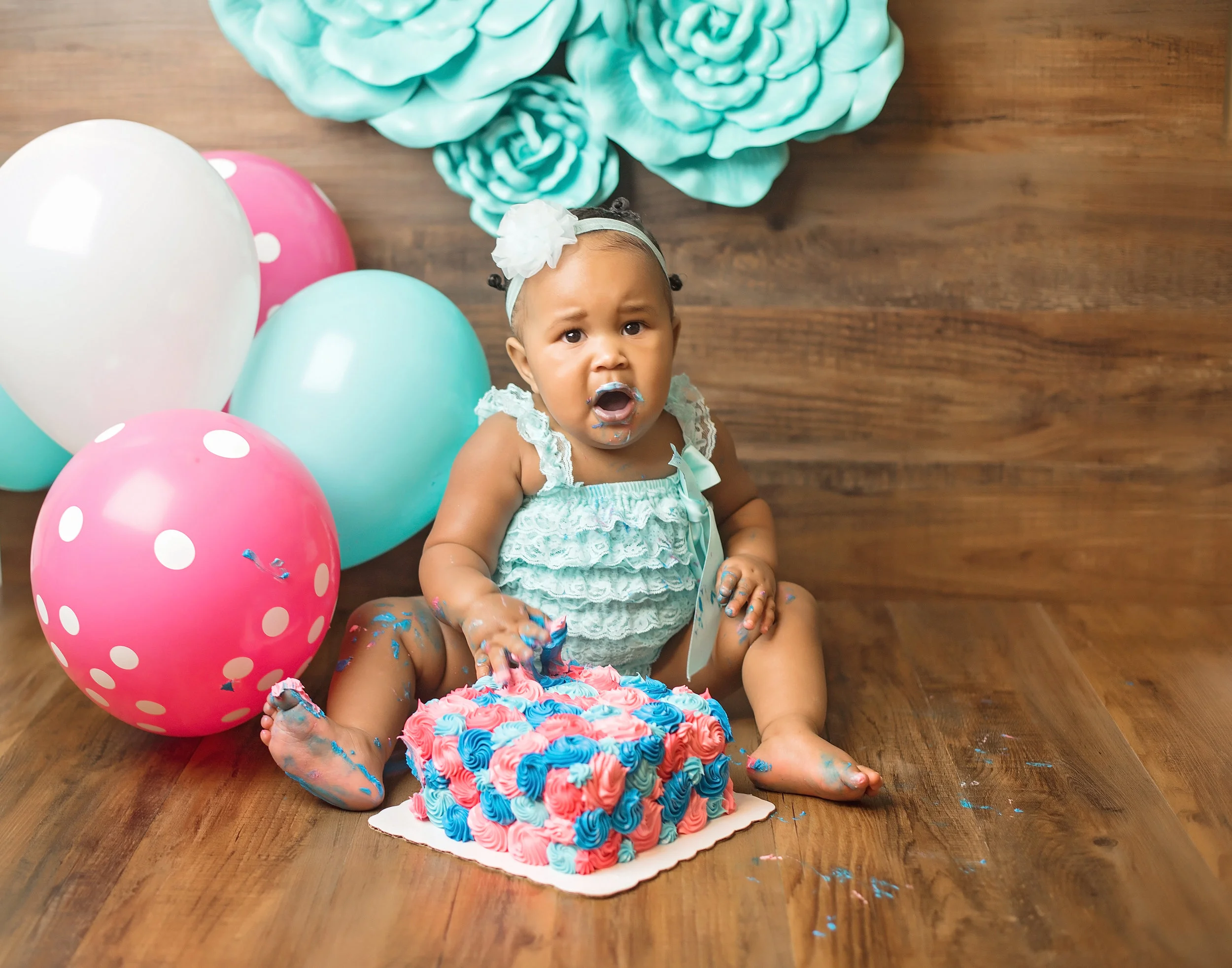chapel hill photography of baby cake smash family photo