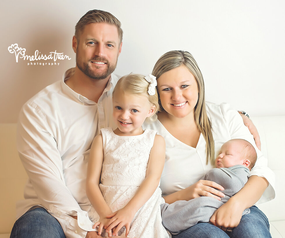 family photo with newborn greensboro burlinton baby photography.jpg