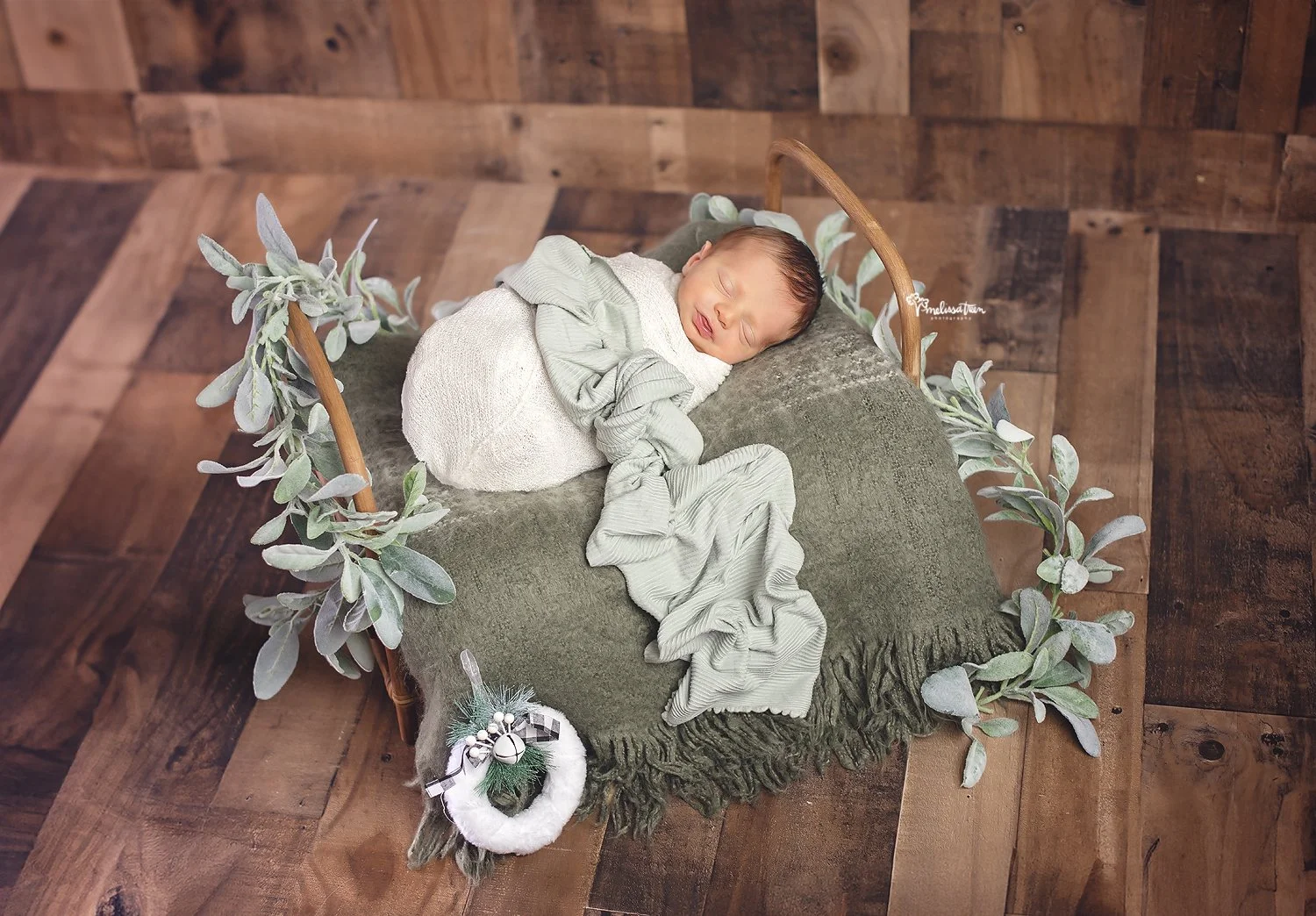 pottery-barn-baby-aesthetic-newborn-photo-shoot-greensboro-photographer-chapel hill-newborn-portraits-burlington-nc