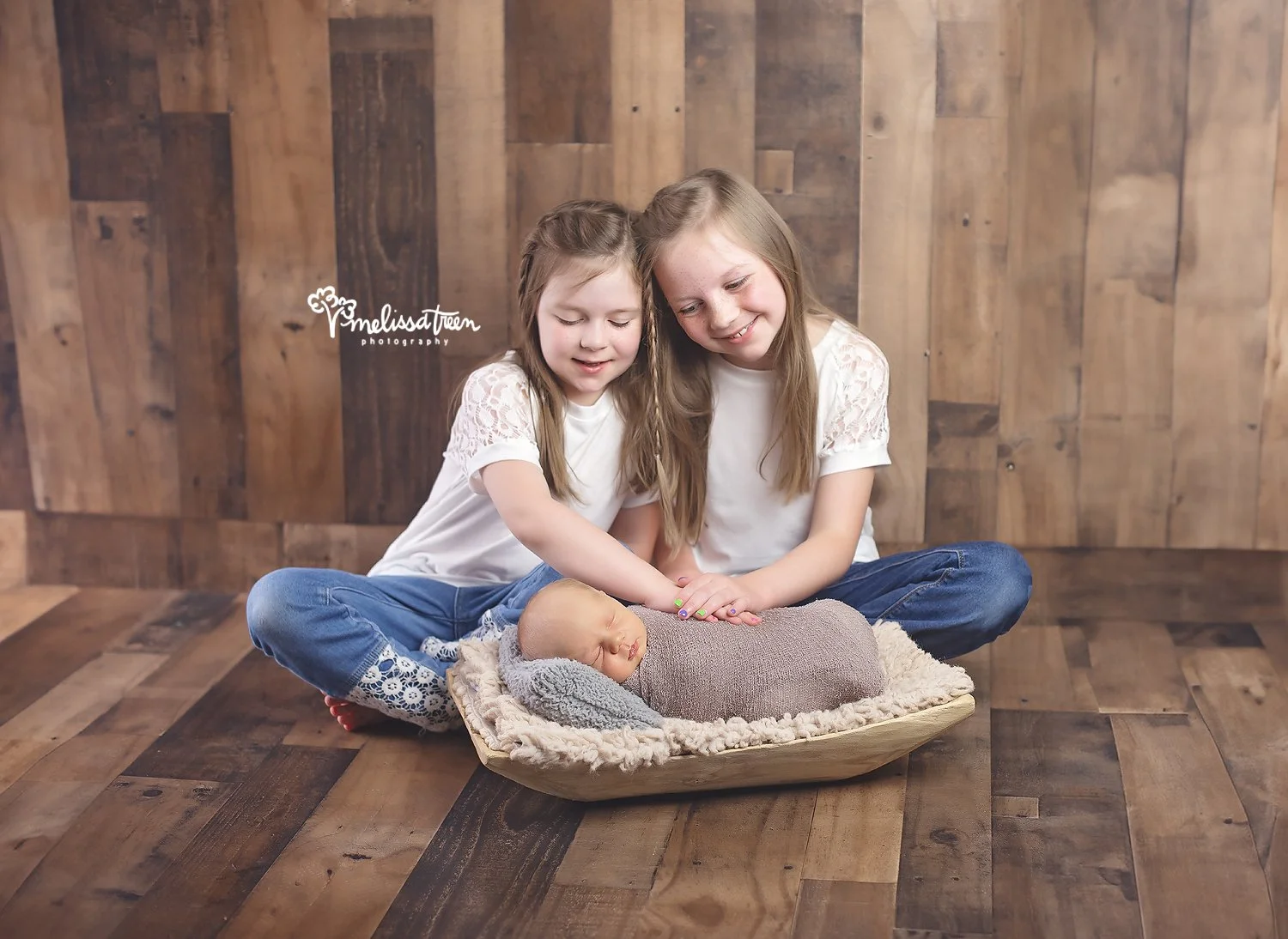 siblings-with-newborn-baby-photo-shoot-mebane-photographer-chapel hill-portrait-family-photography