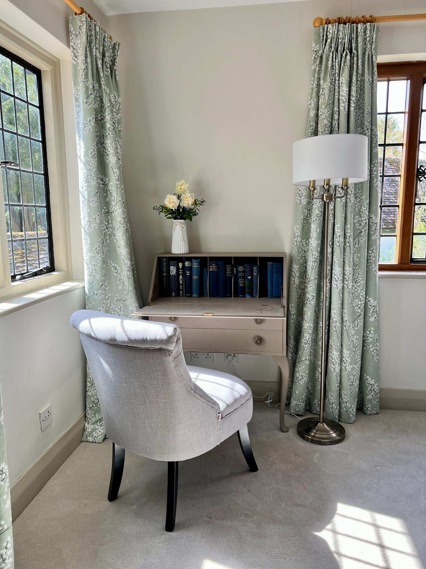 This is one of our favourite nooks for reading and writing at Shore Hall Manor House and Gardens. What's yours? 

One lucky guest will be staying in this beautiful bedroom during our upcoming Writers' Retreat. Lovingly named Shetland, this room has t