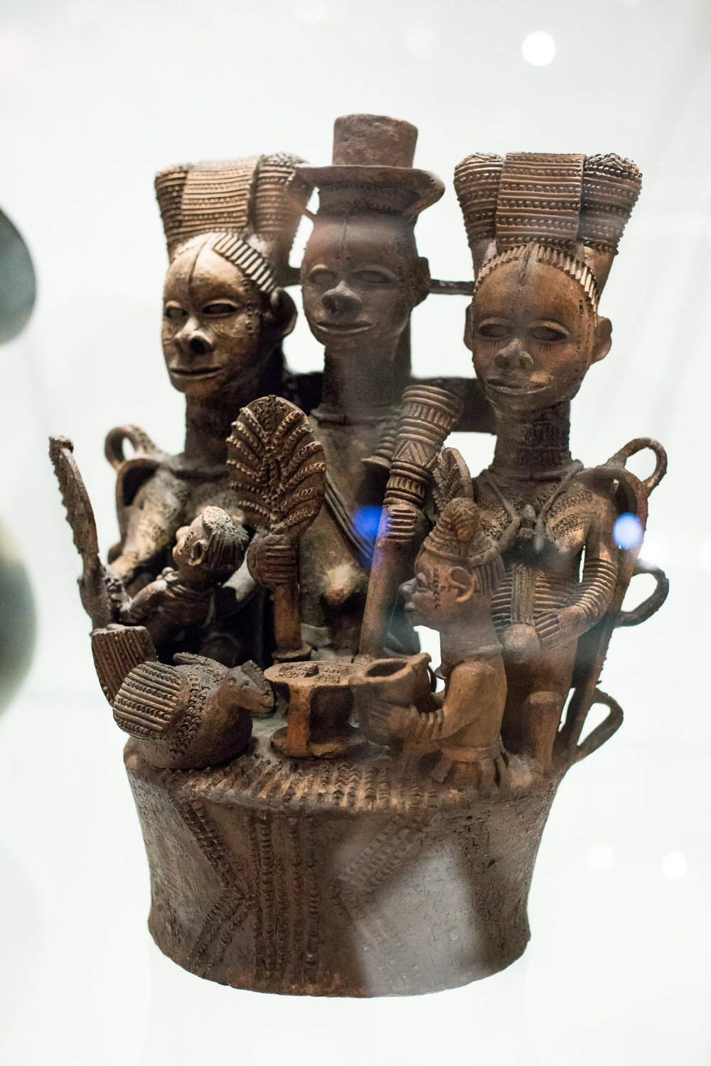 art-tribal-africain-londres-british-museum-sainsbury-galleries-bronze-benin-statue-masque-ivoire-africa-london-bini-edo-galerie-lz-arts-belgique-france-6.jpg