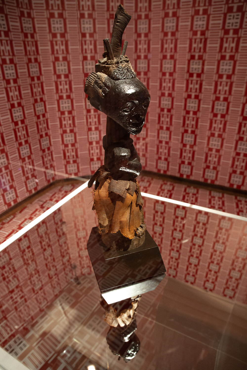 Statue Nkisi Songye, Congo - Venus Gallery