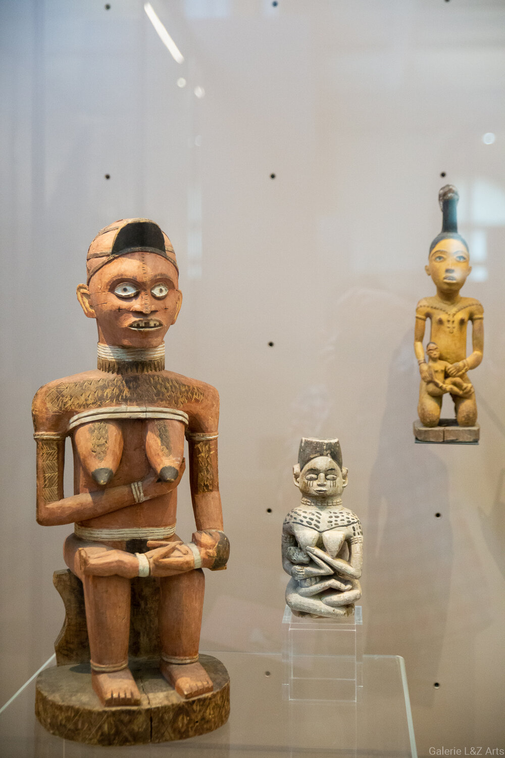 Statues et maternités africaines Kongo Vili Yombe