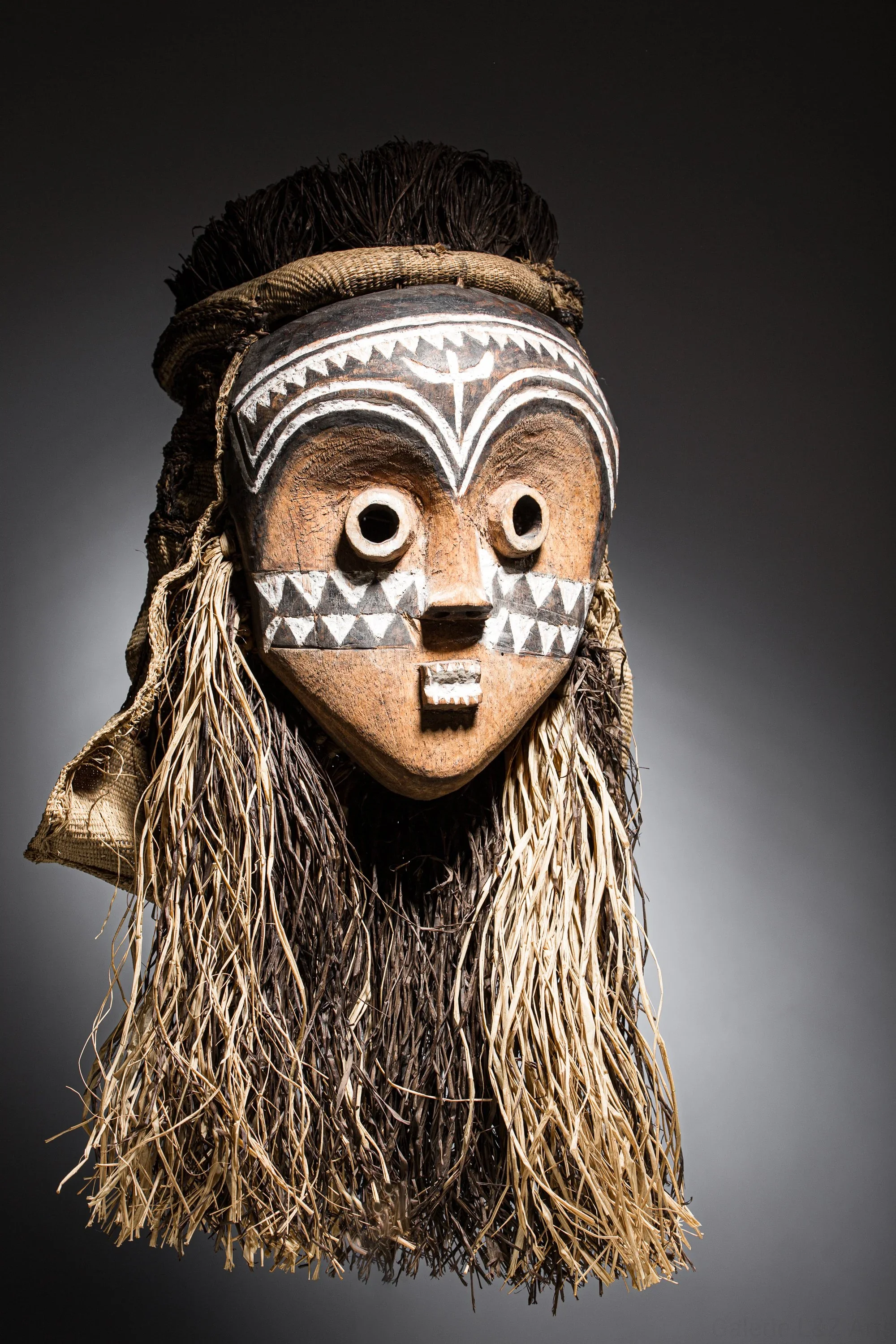masque-pende-congo-art-tribal-afrique-1.webp
