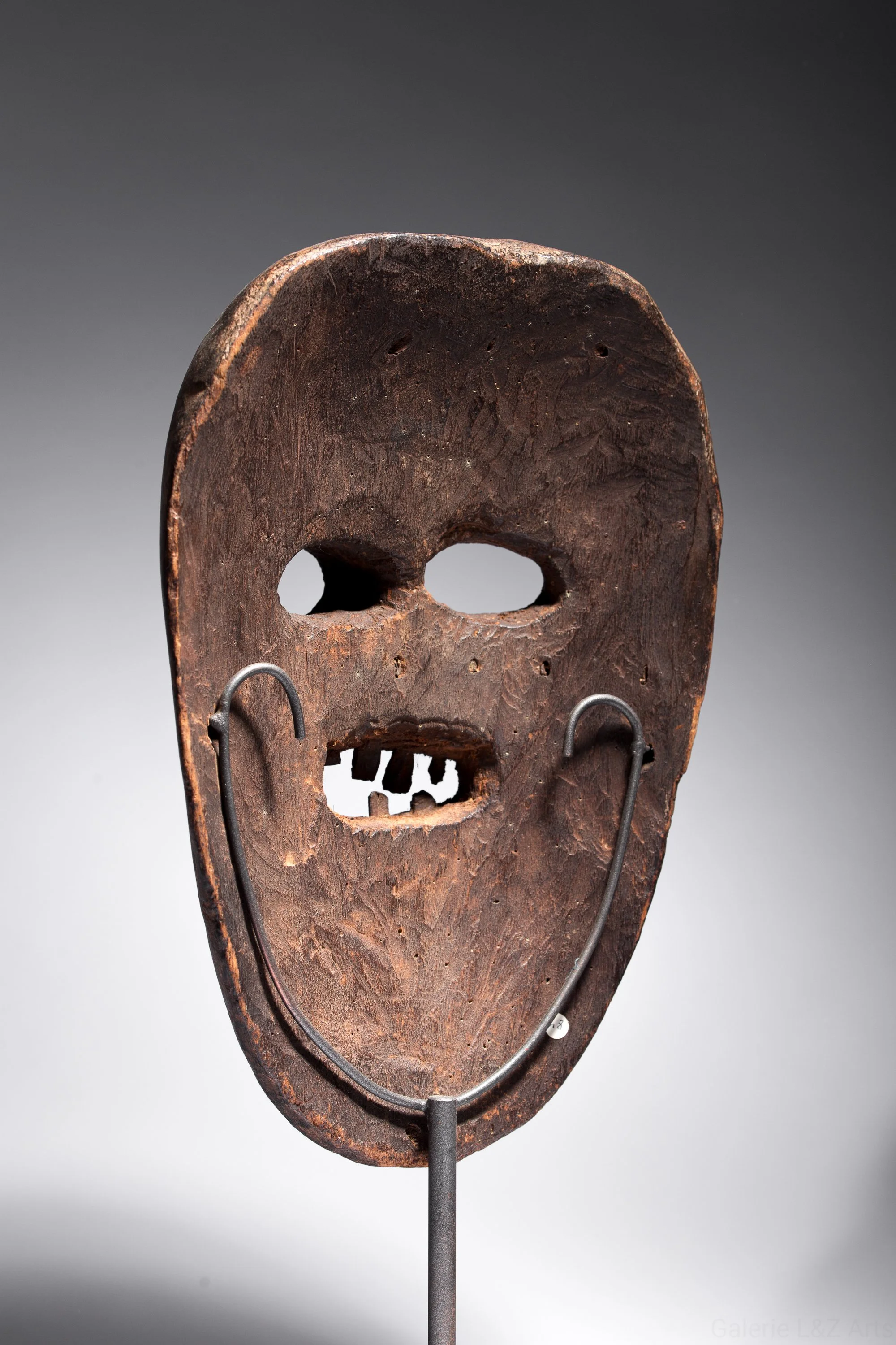 Masque d'art tribal africain du Congo