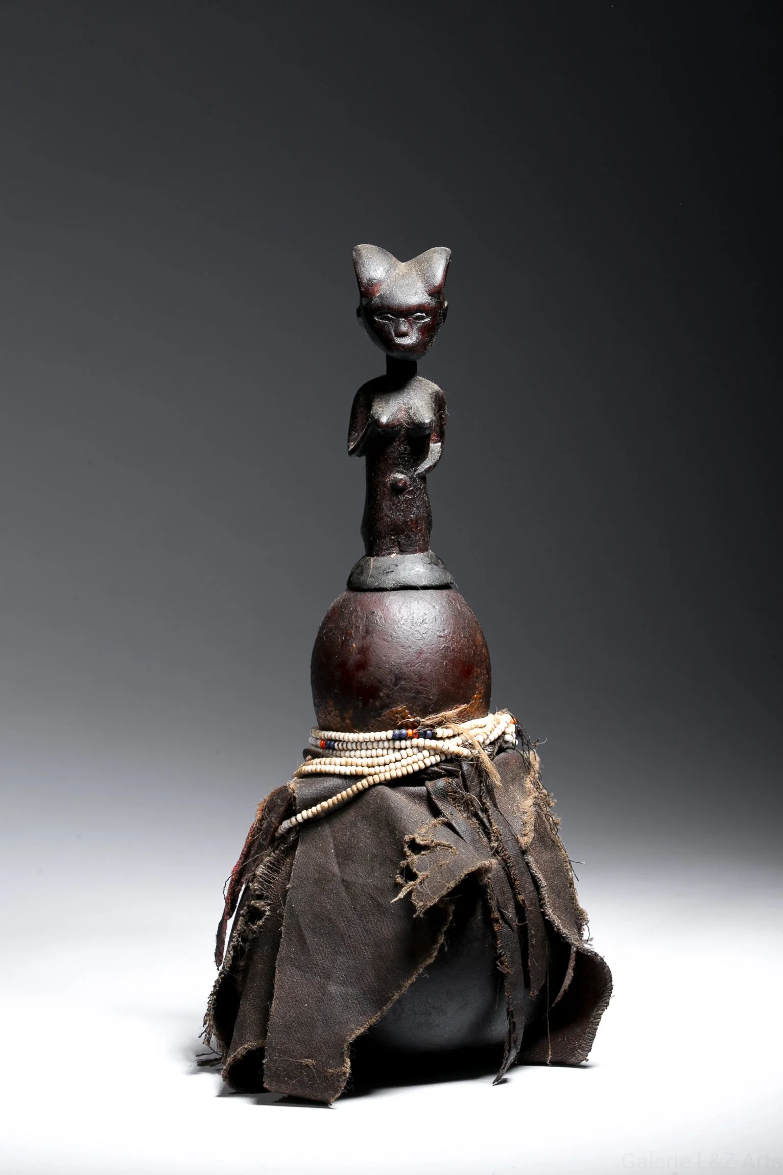 calebasse-medicinale-zaramo-kwere-tanzanie-art-africain.jpg