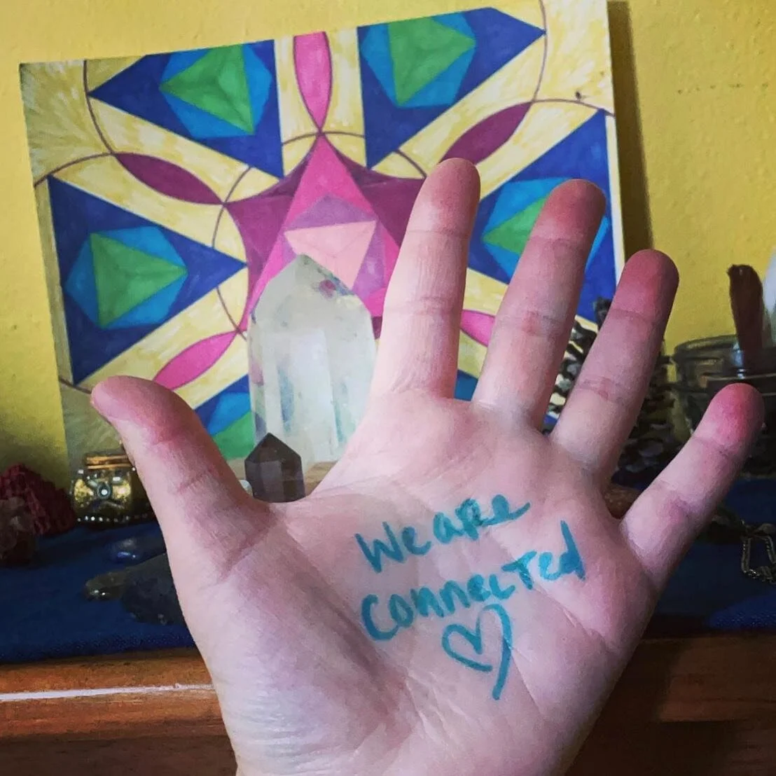 @lizzy_lou_108

I&rsquo;m celebrating #GlobalInterdependenceDay (a day late&hellip; this should be an everyday thing though!!!)
I recognize and celebrate that #WeAreConnected as a global Human Family. Will you join me in celebrating our togetherness?