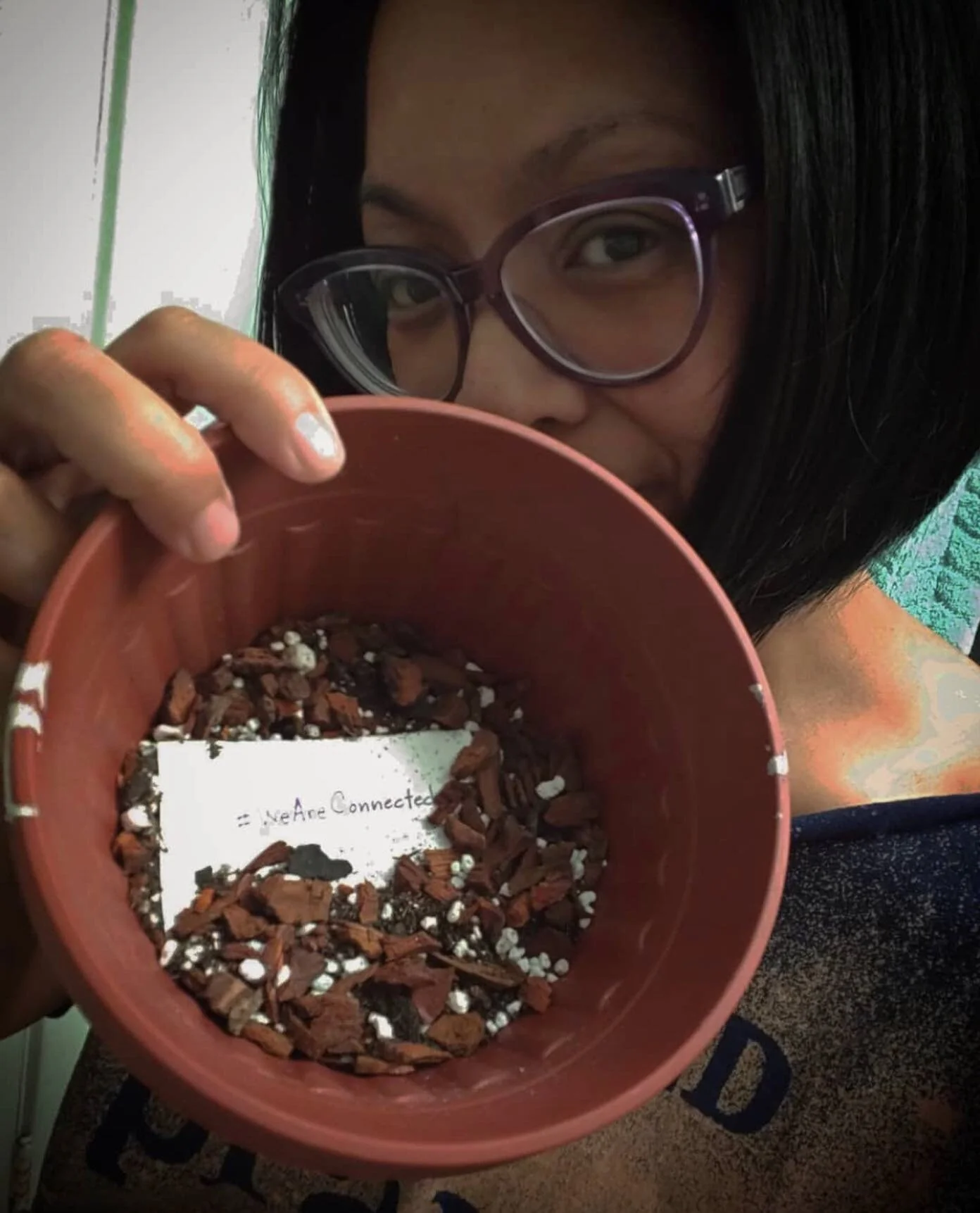 #WeAreConnected
🌟🌏❤️

Post a photo of yourself with the hashtag #WeAreConnected in the photo (can be written on your hand, on a piece of paper, chalked, in artwork you create, etc.).

🖊 Use the below caption:

I&rsquo;m celebrating #GlobalInterdep