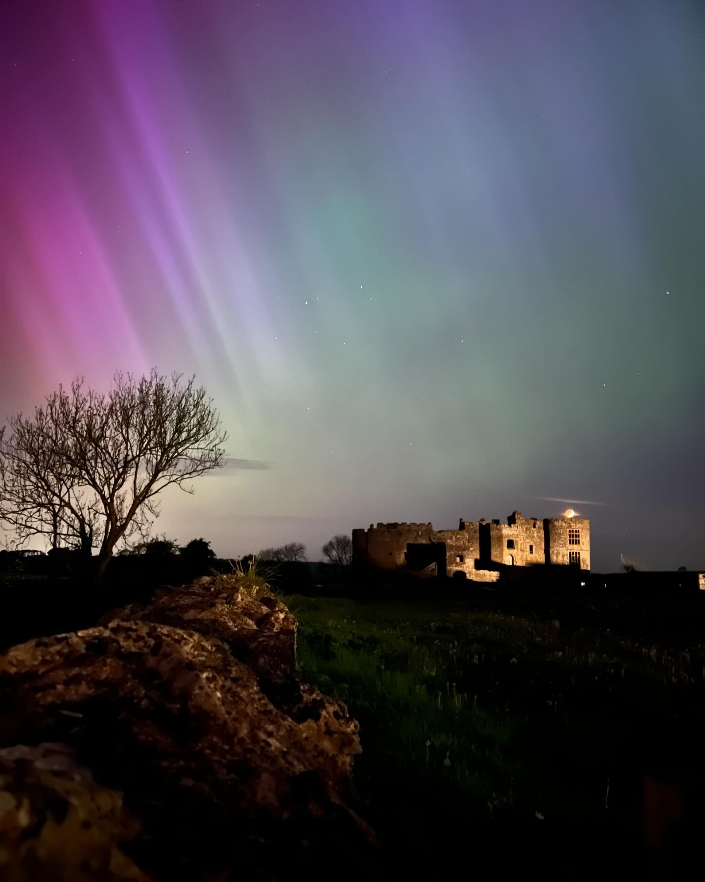 Well, that was an incredible surprise. First time seeing the Northern Lights and they didn&rsquo;t disappoint as they flared over a Welsh castle in Pembrokeshire. 

A few photos from my iPhone as of course I came away to Wales without my camera. 

#n
