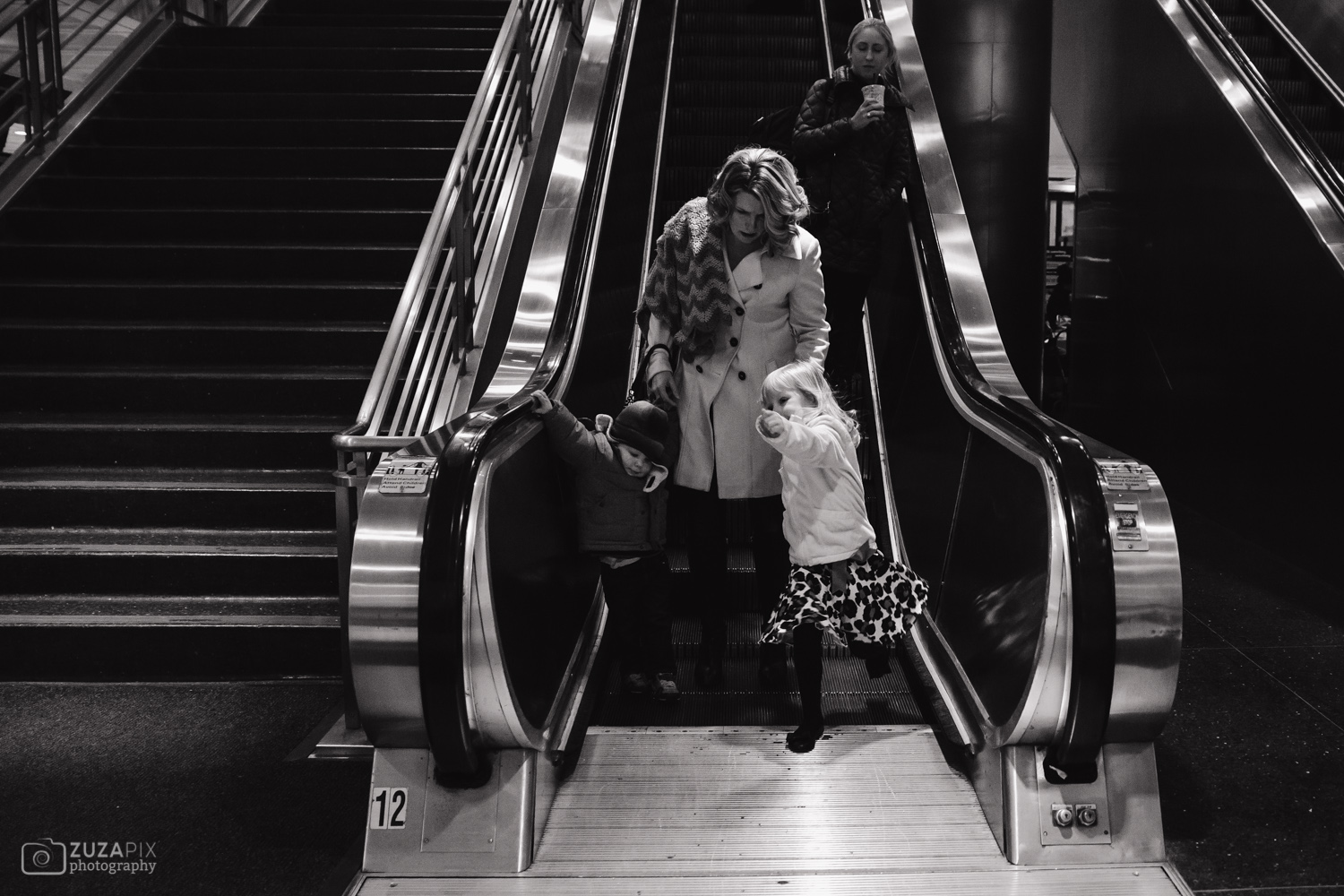 zuzapixphotography-familyphotographer-chicago-unionstation-9.jpg