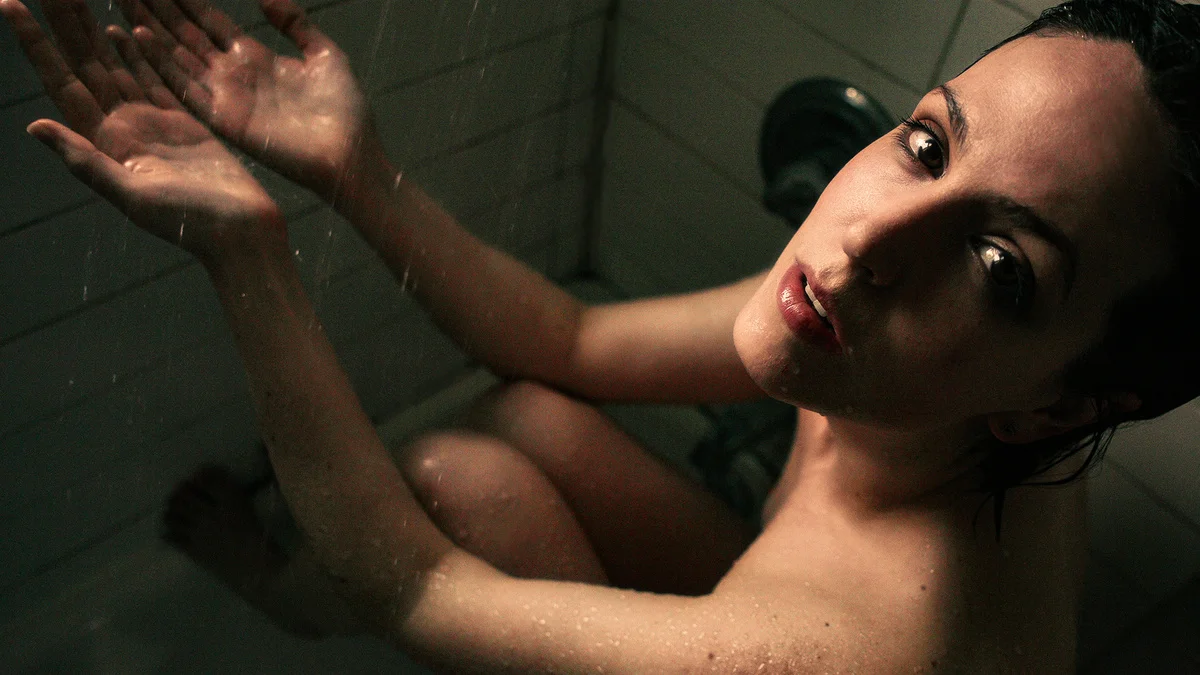 shower-sitting-4-small-glow-sat.jpg