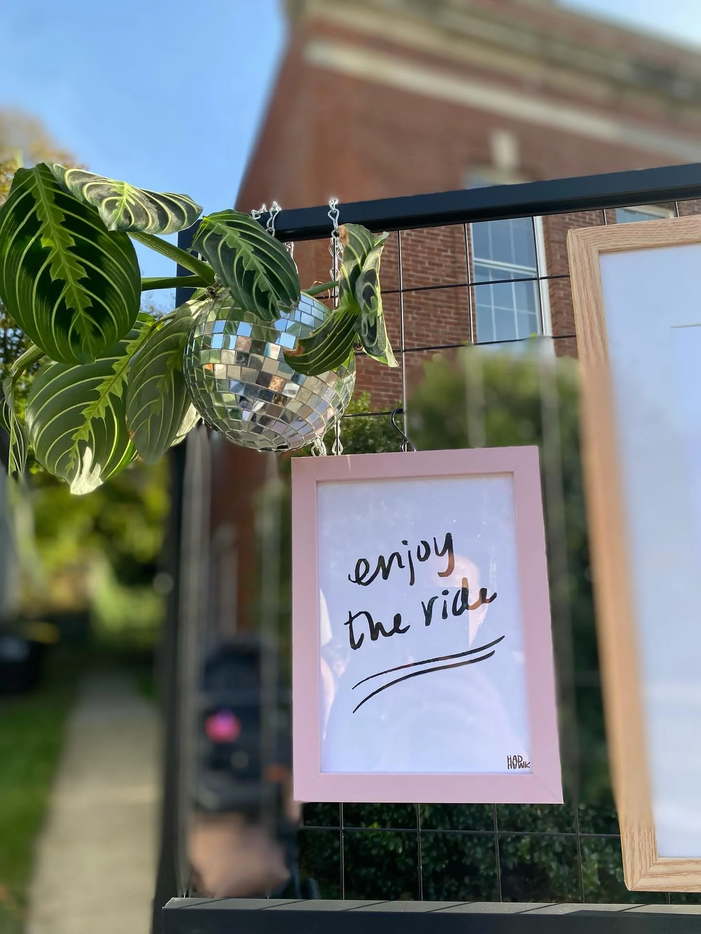 Had the BEST time at the #HinghamArtsWalk today! THANK YOU to everyone who came out to support local artists! Inspiring day meeting incredible artists and sharing my work with people&hellip; really cool to be a part of it all.

HUGE shout out to @ama