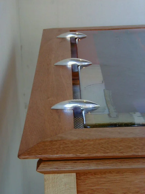 FUSED_GLASS_EXTENSION_TABLE.JPG