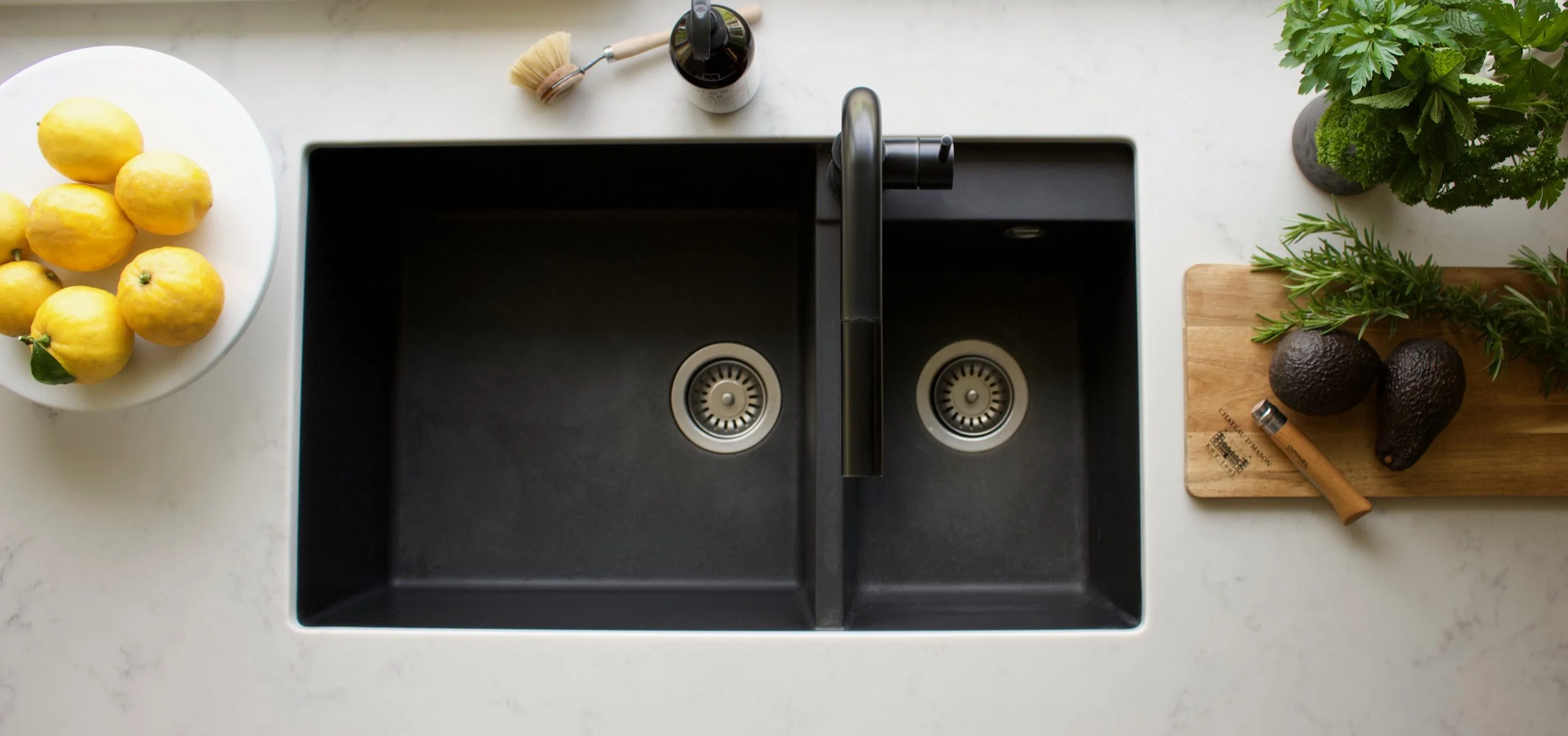 Kingsland villa kitchen by KCandy