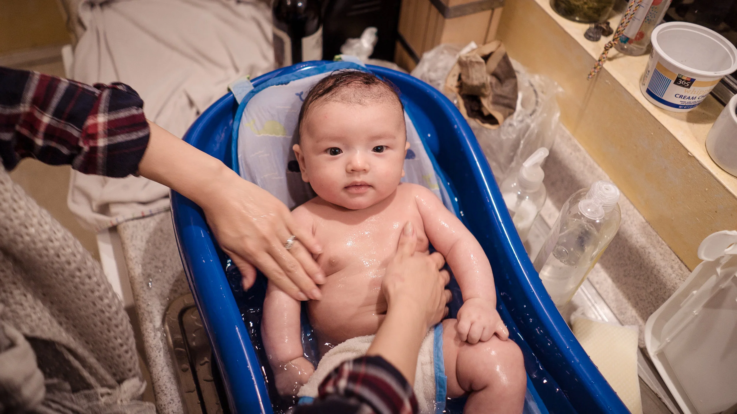 TyeInTheSink.jpg