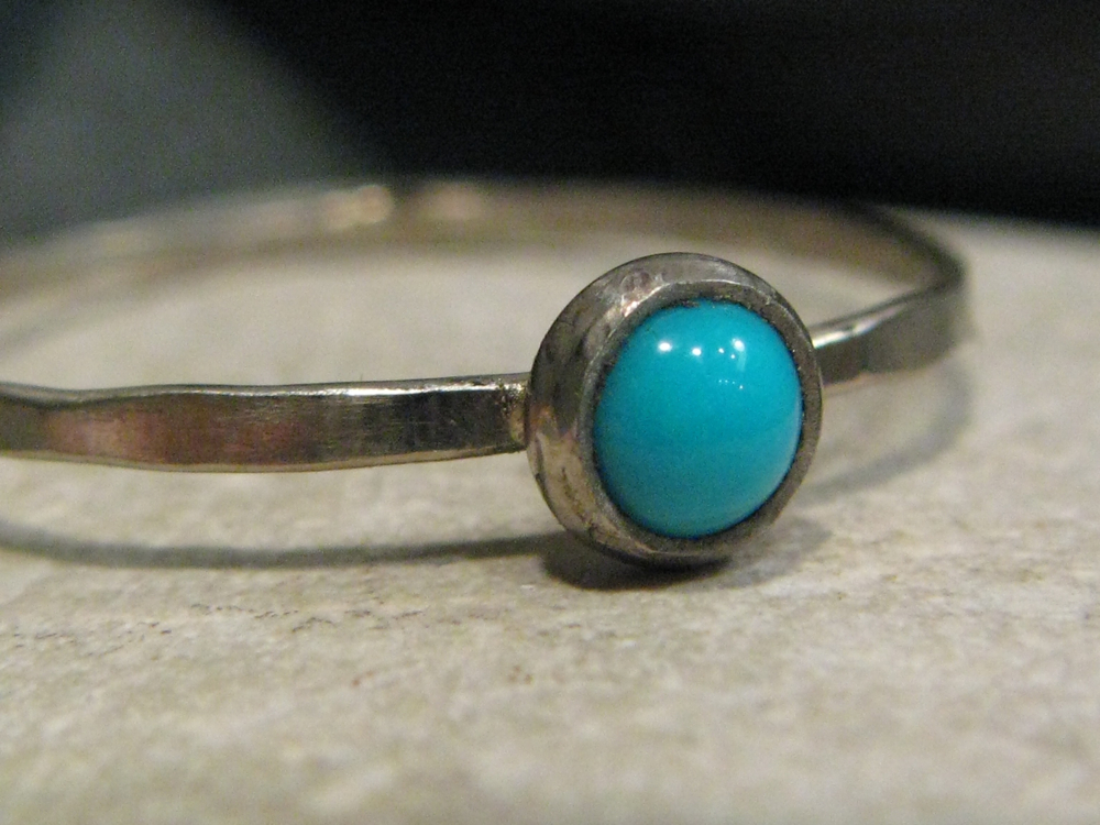 14k white gold, sleeping beauty turquoise hammered stacking ring