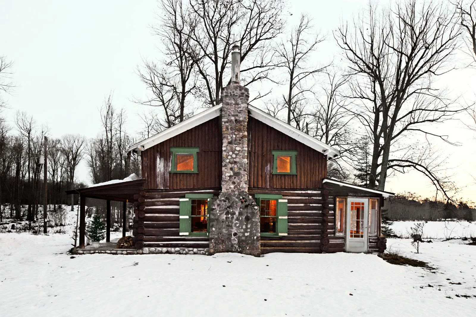 home-for-holidays-exterior-1215.jpg