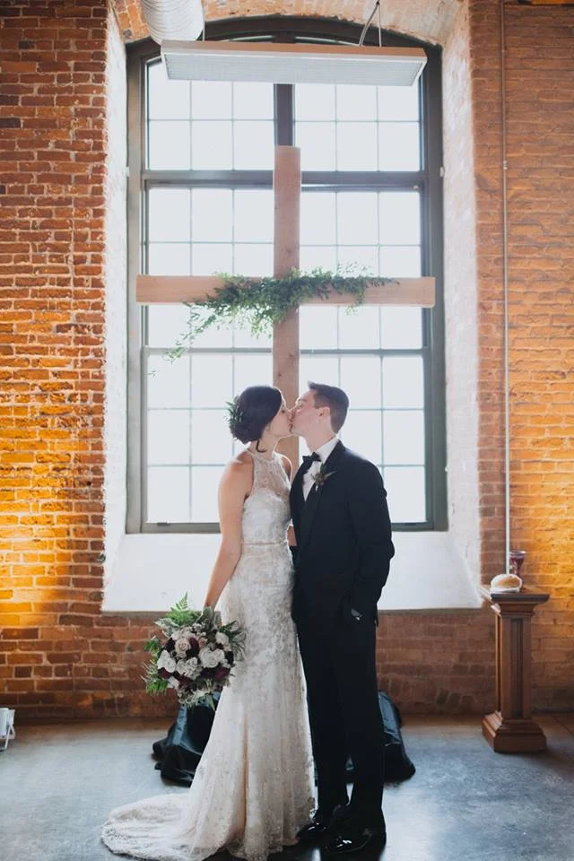 kissin.jpg
