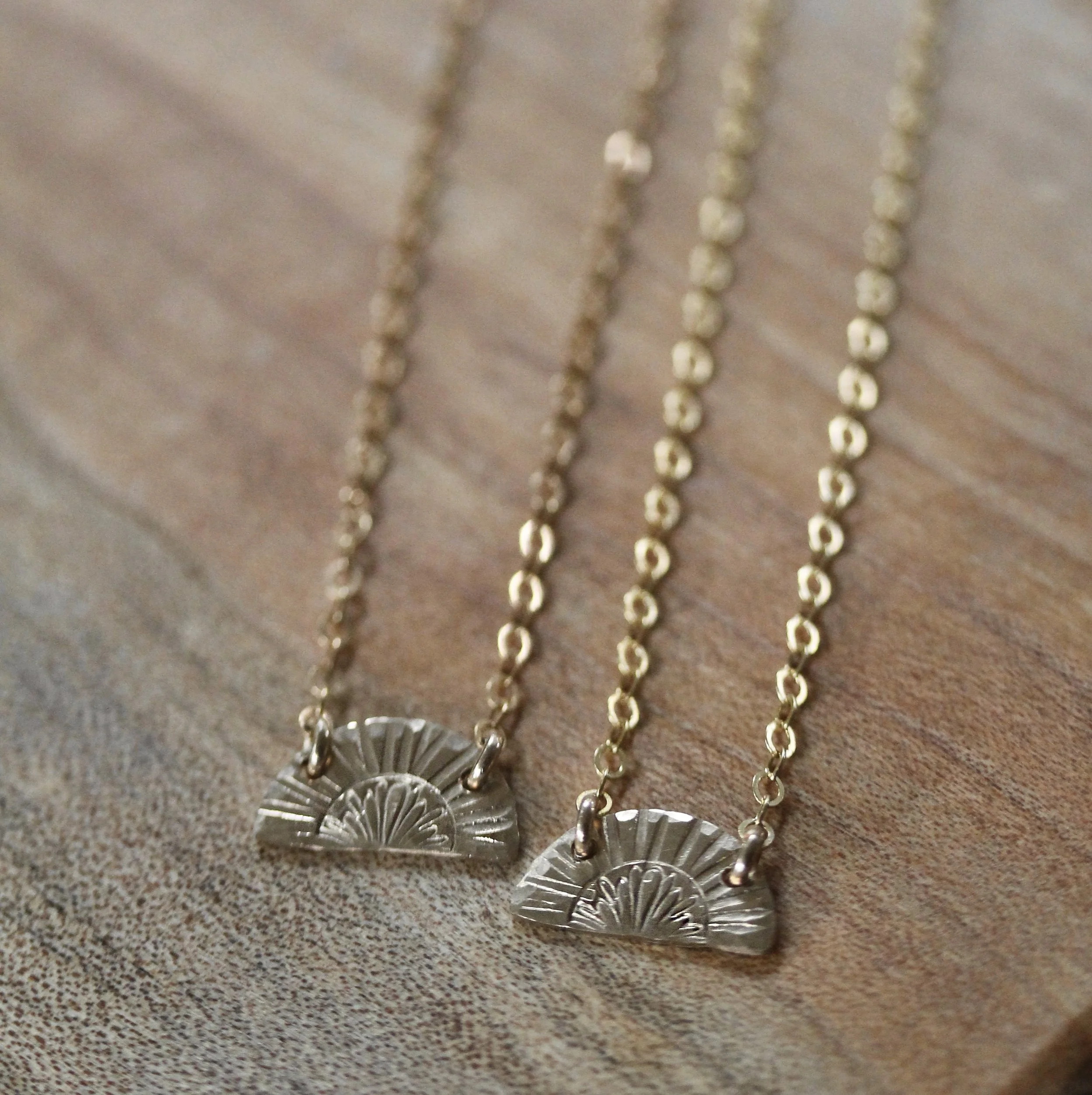 sunrise_sunset_sun_necklace_bestfriend3.jpg