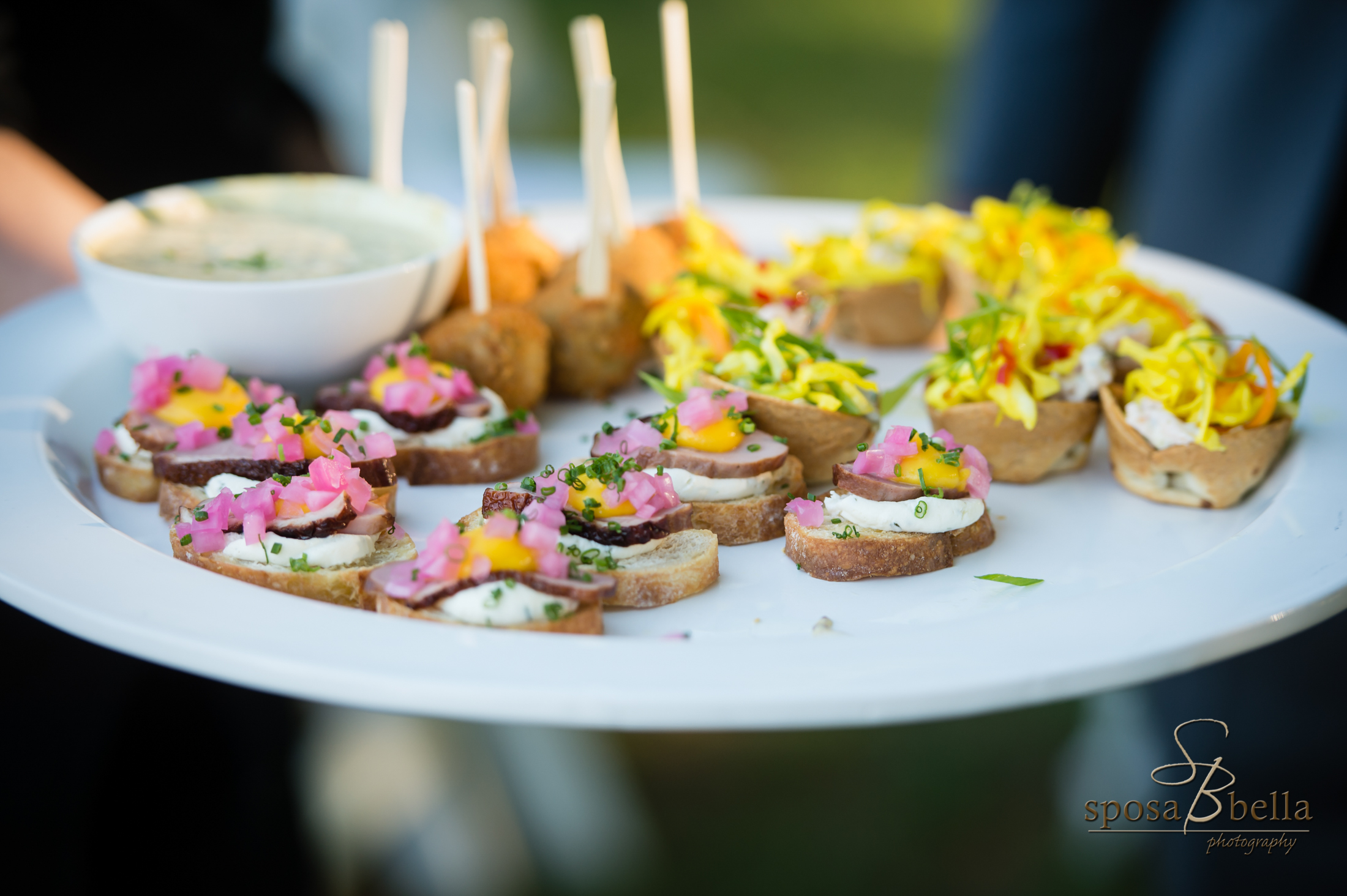 The Farm has inhouse catering services to provide couples unique food options that will delight their guests.