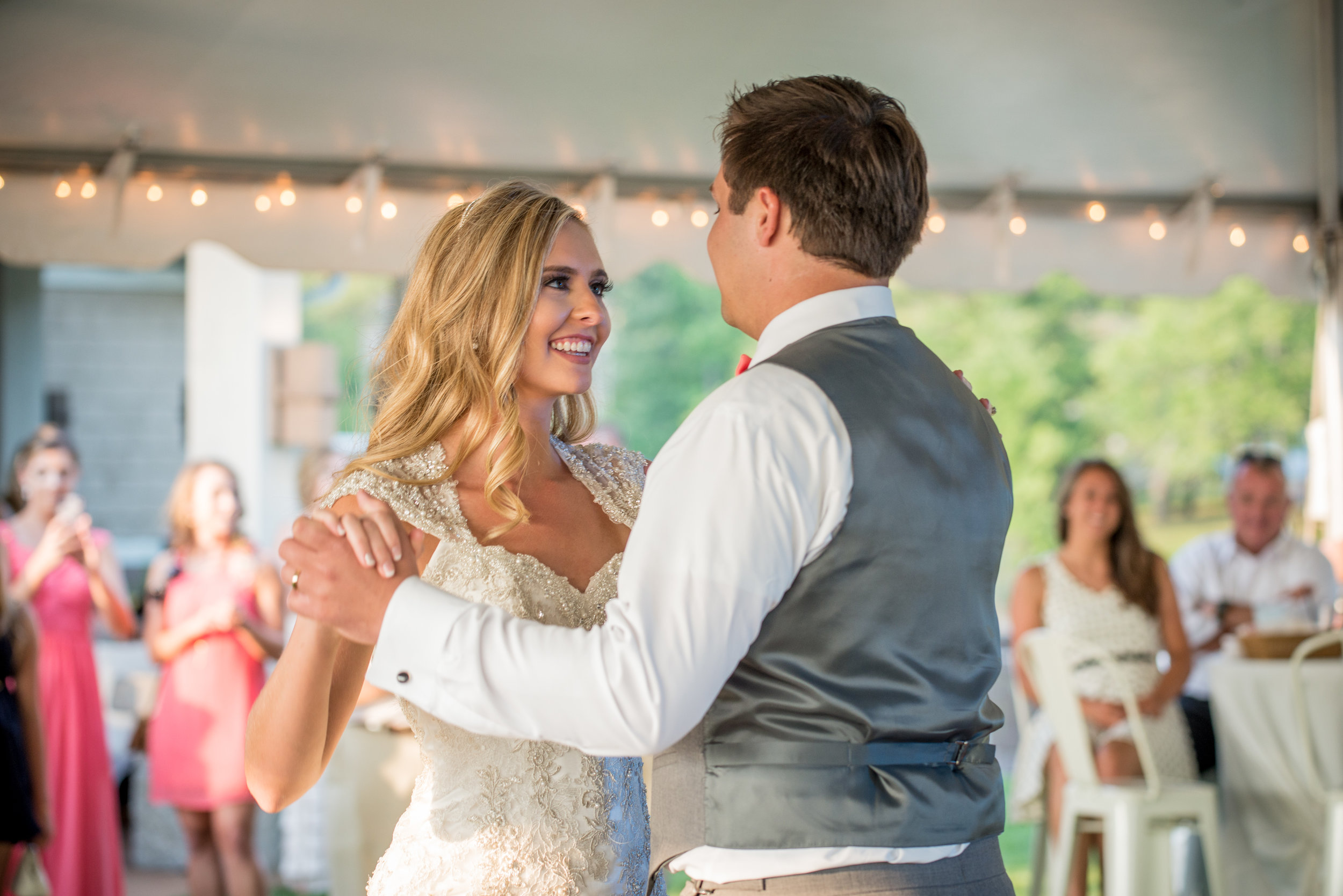 Leah & Alex chose to start their first dance with the beautiful song "Thinking Out Load" by Ed Sheeran but then....