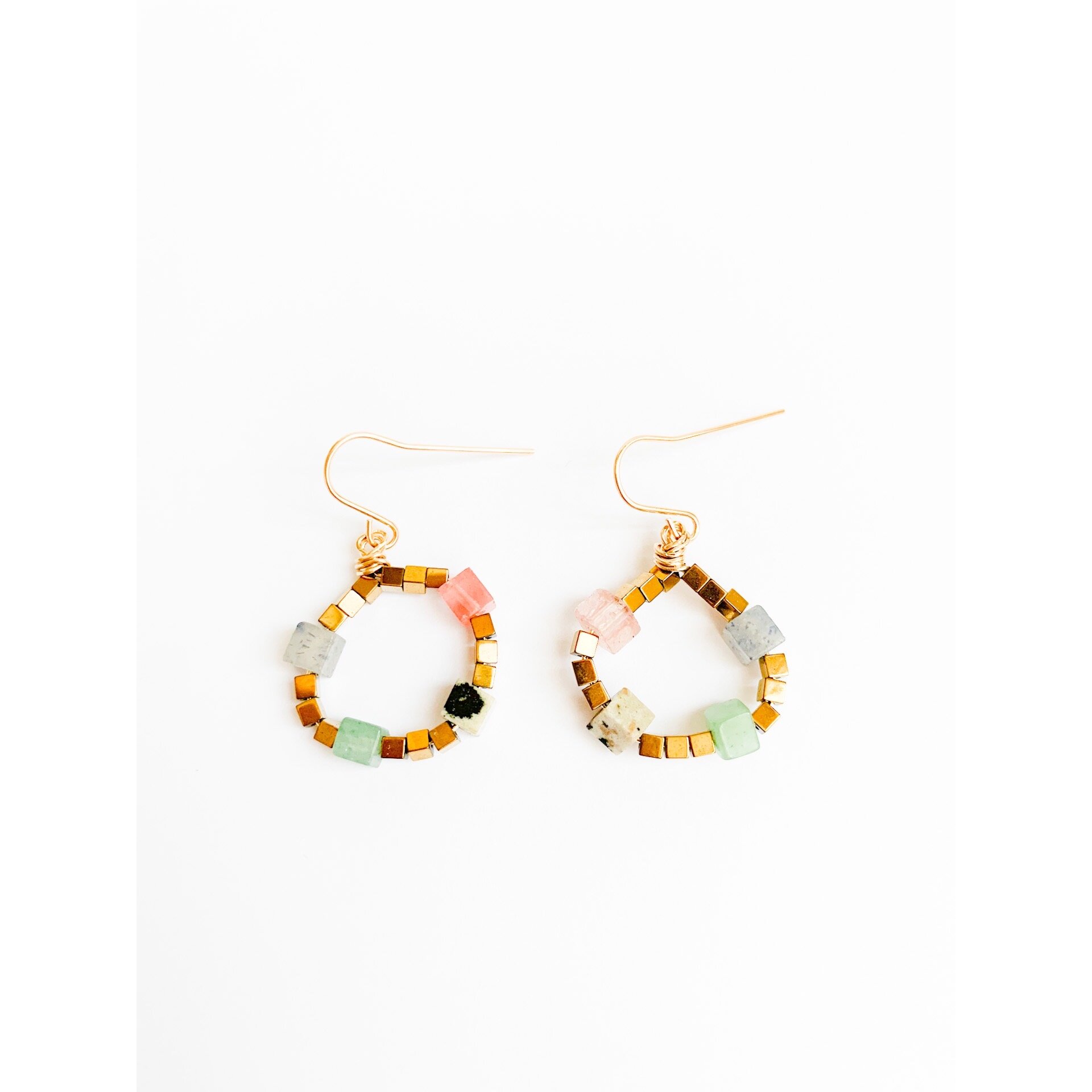 5D651AC8-0062-4B74-9DE2-959CDE213452