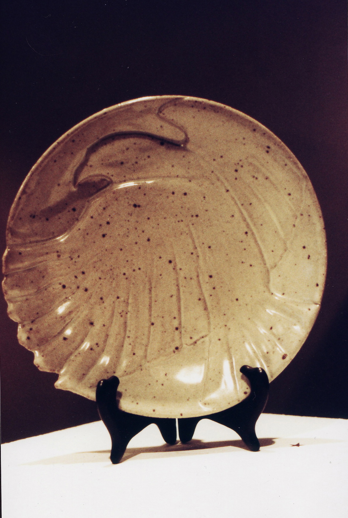 Winged plate front.jpg