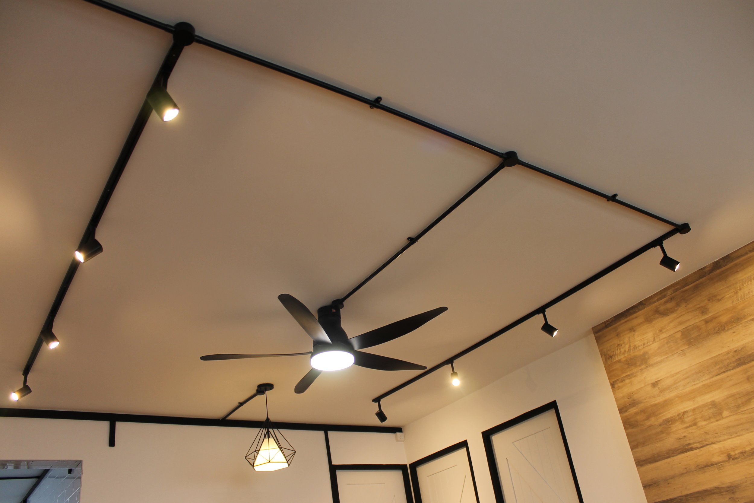 Track Lights transforms your home into a walkthrough gallery. It also acts as a good source of general lighting.