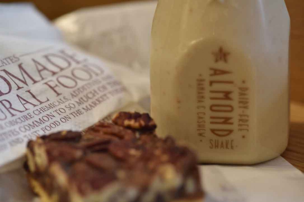 Pret A Manger, pecan slice, almond shake, London, U.K. Image©thingstodot.com
