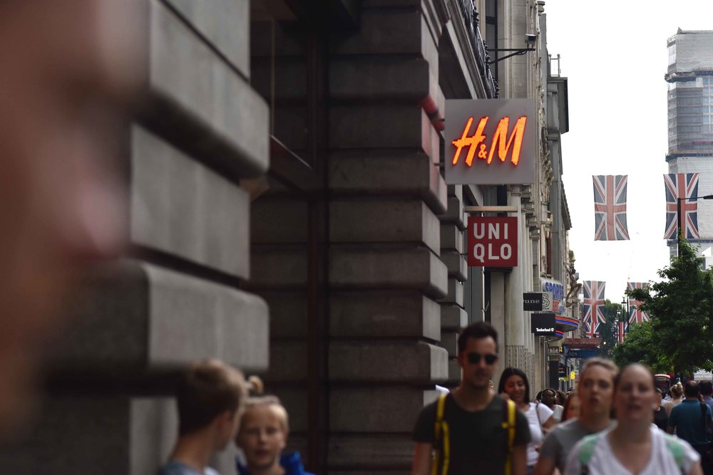 Oxford Street, London, UK. Image©thingstodot.com