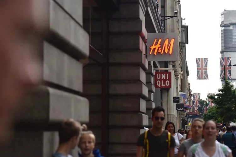 Oxford Street, London, UK. Image©thingstodot.com