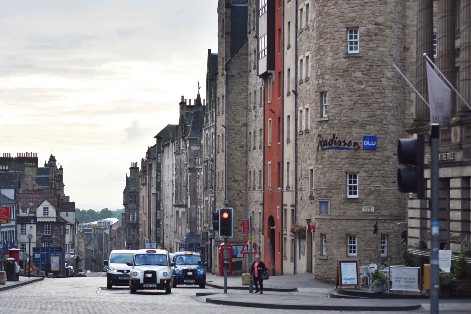 Edinburgh Old Town, Radisson Blu hotel, Edinburgh, Scotland. Image©thingstodot.com