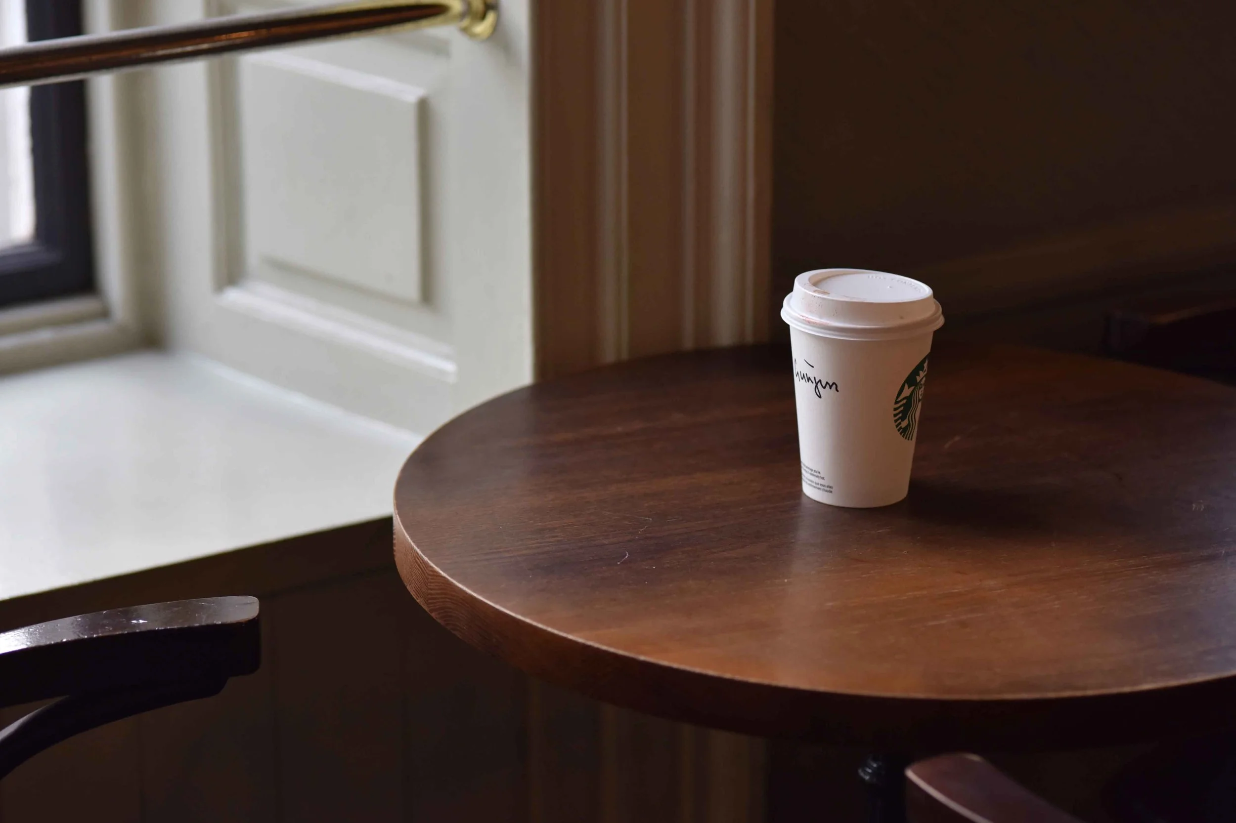 Starbucks, Royal Mile, Old Town, Edinburgh, Scotland. Image©thingstodot.com