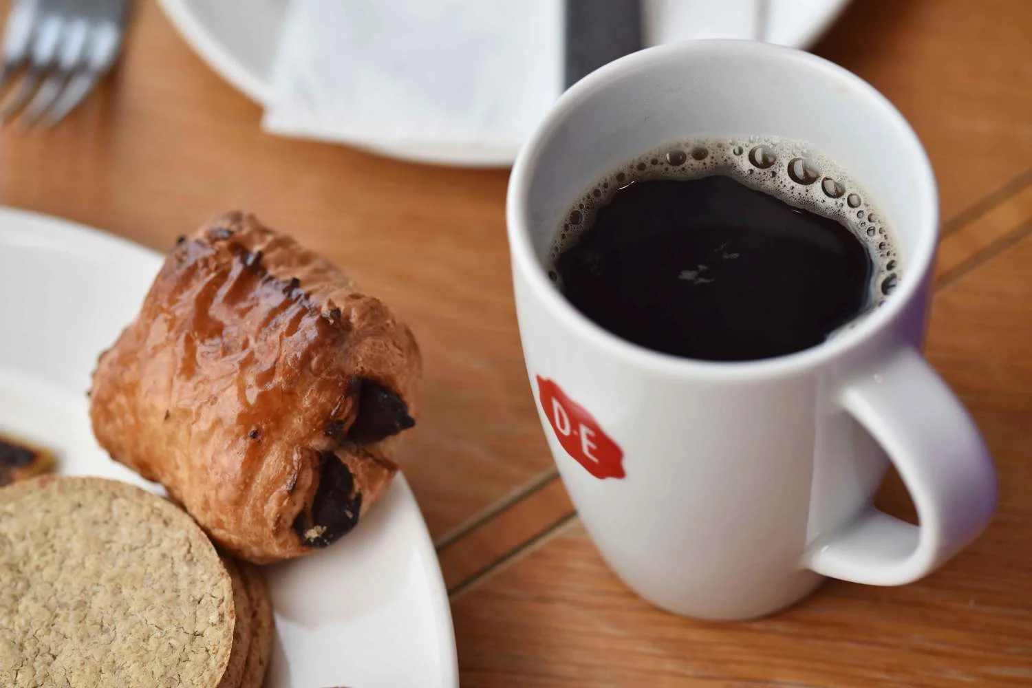 Coffee at breakfast buffet, Mercure hotel, Inverness, Scotland. Image©thingstodot.com